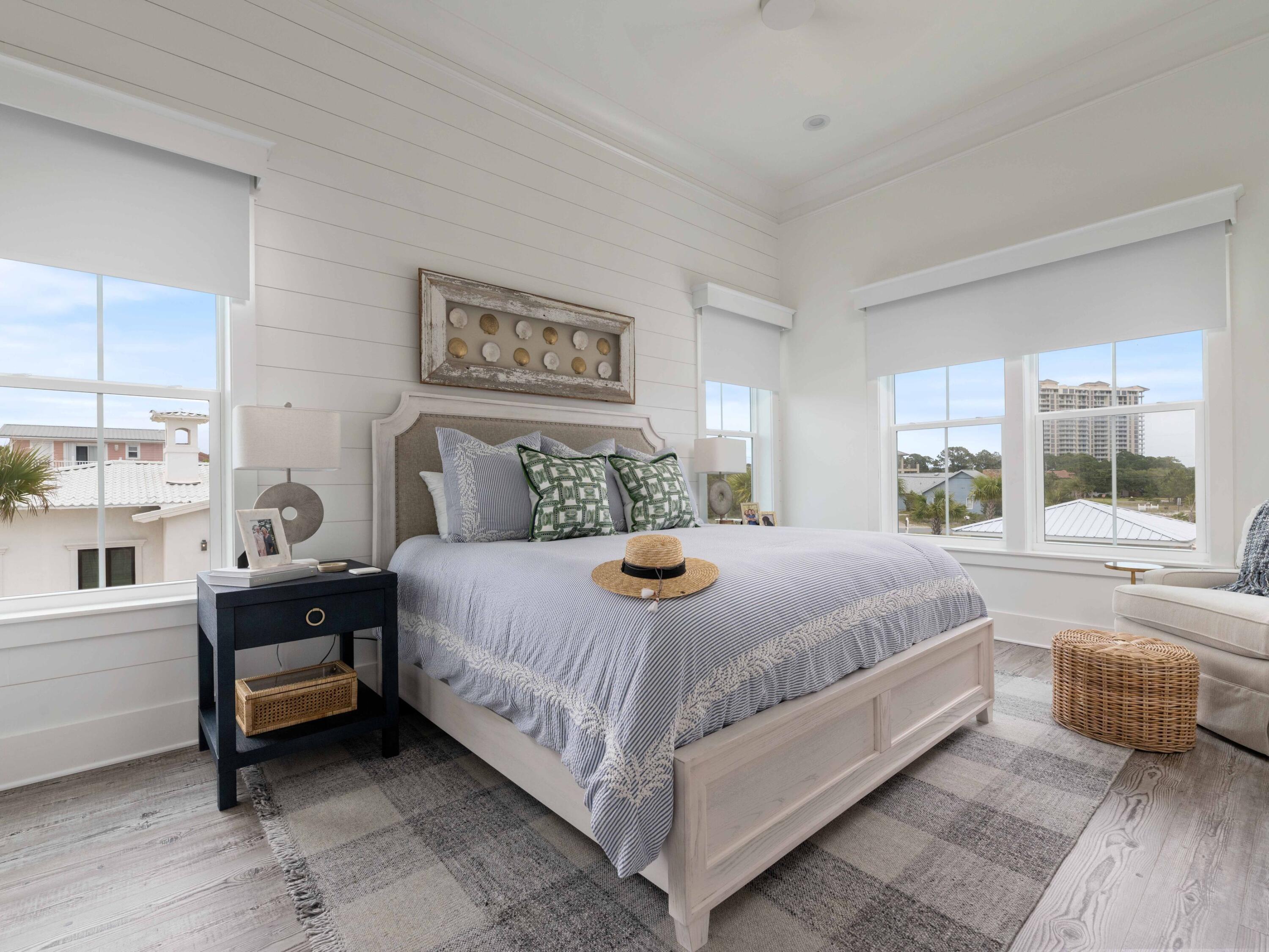102 Overlook Circle