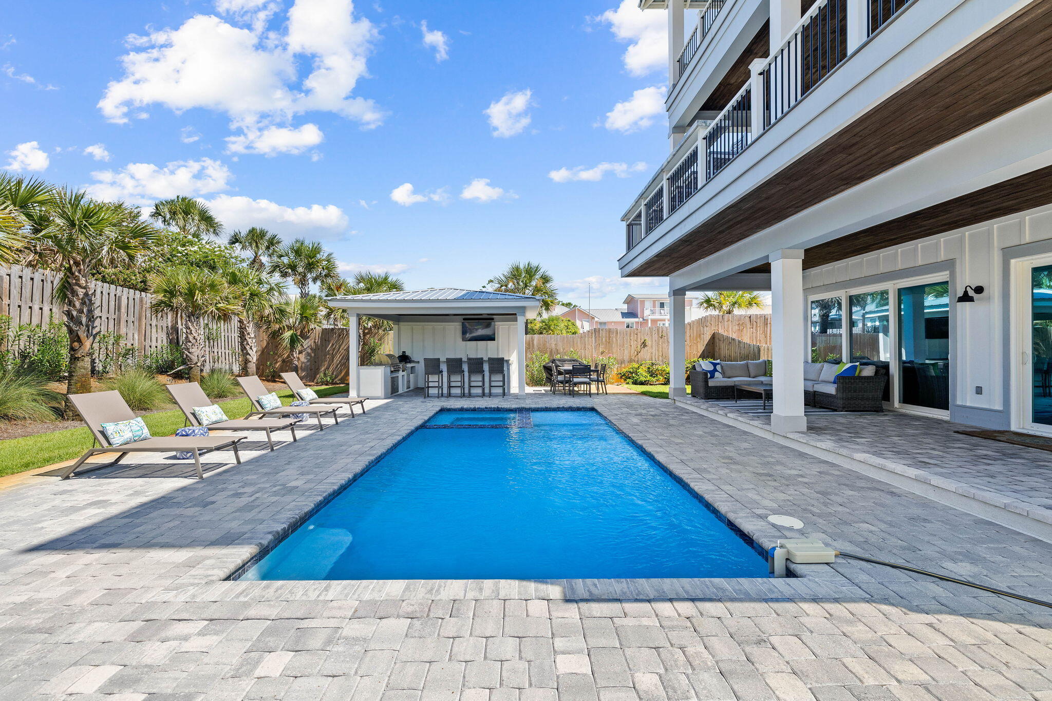 102 Overlook Circle