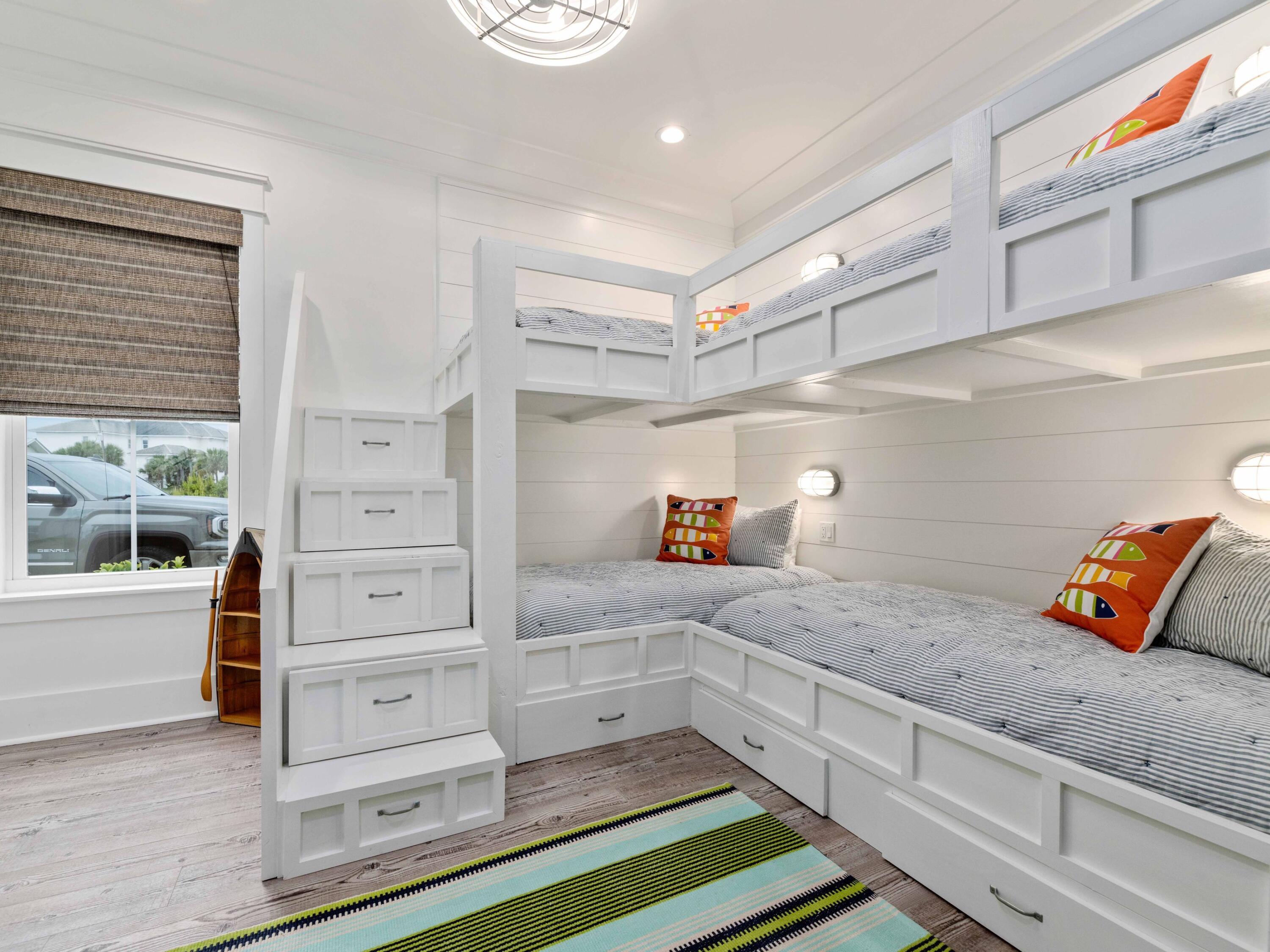 102 Overlook Circle