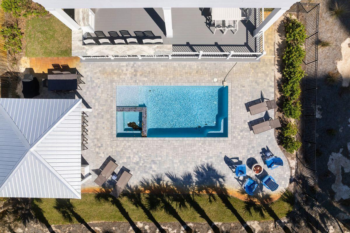 102 Overlook Circle