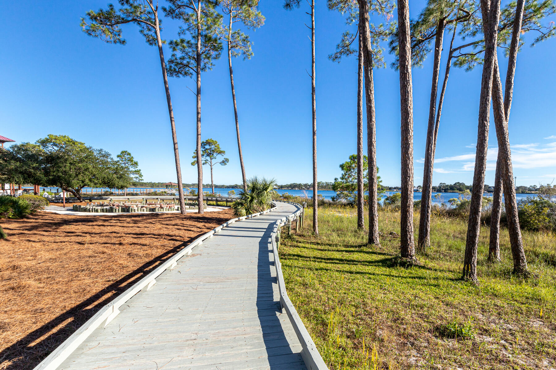 1240 W Lakewalk Circle