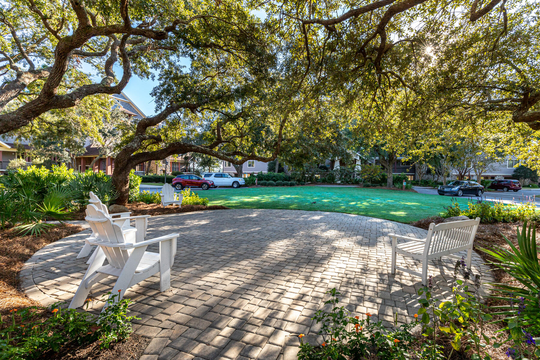 1240 W Lakewalk Circle