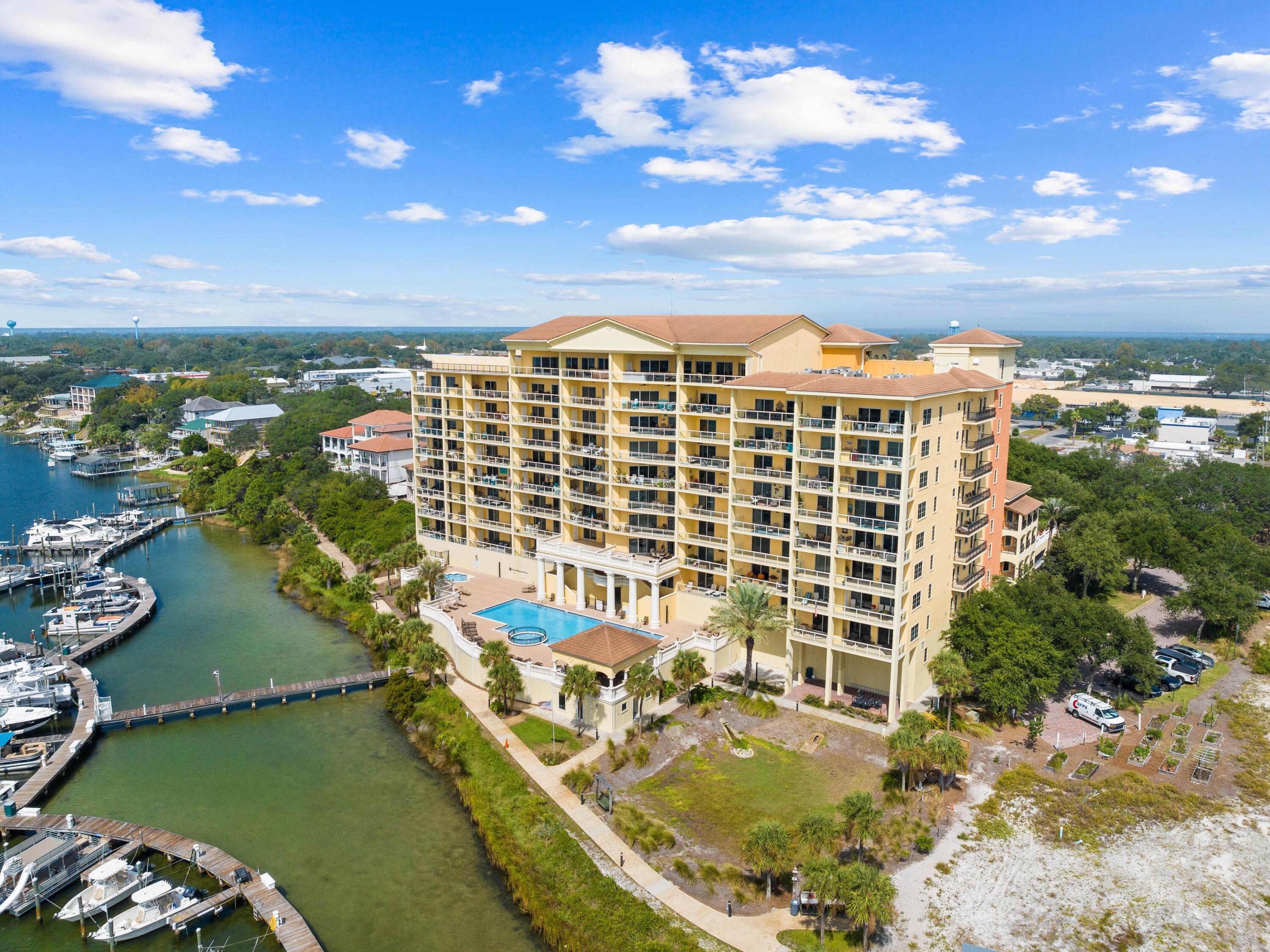 770 Harbor Boulevard, 1C
