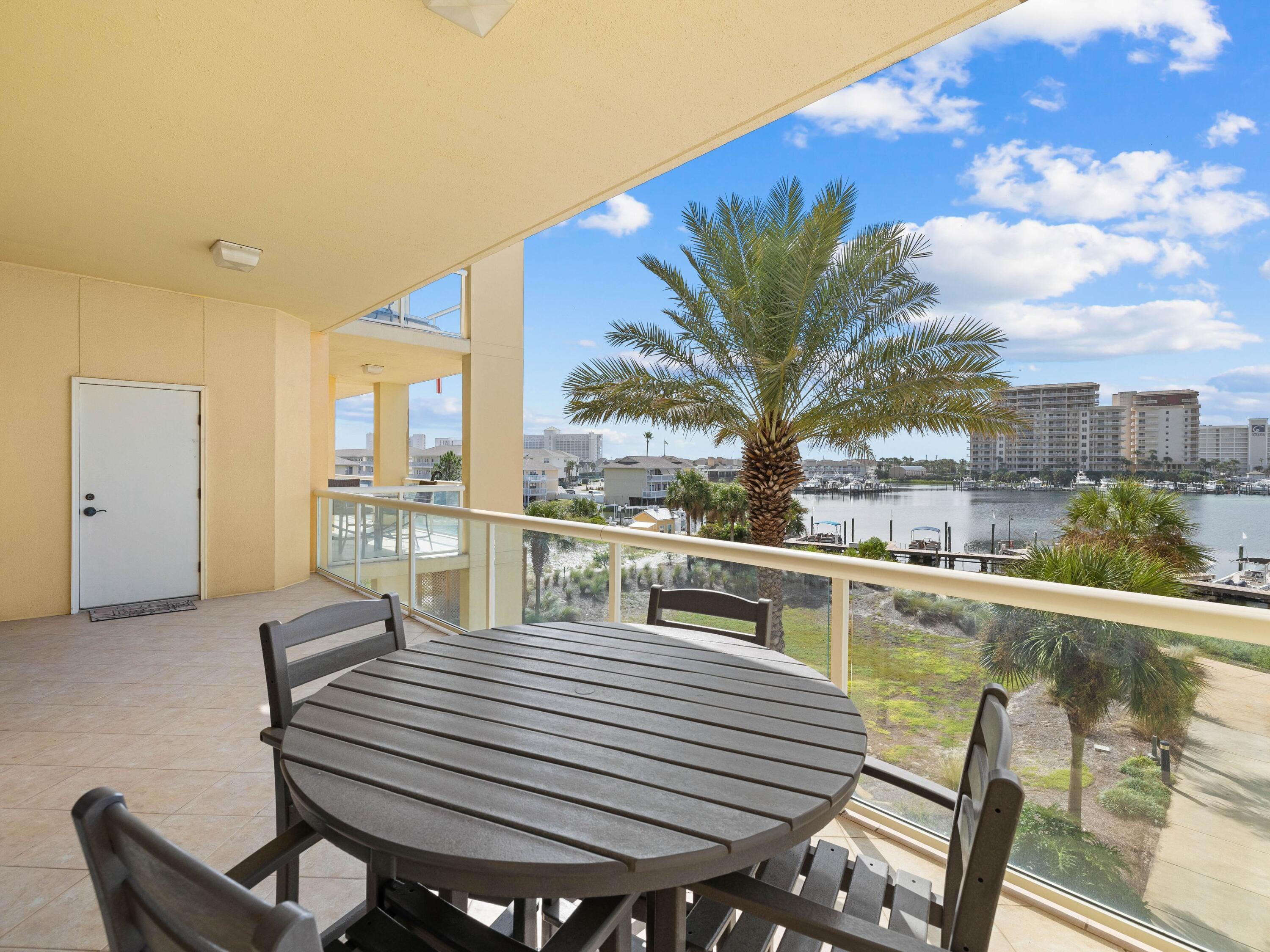 770 Harbor Boulevard, 1C