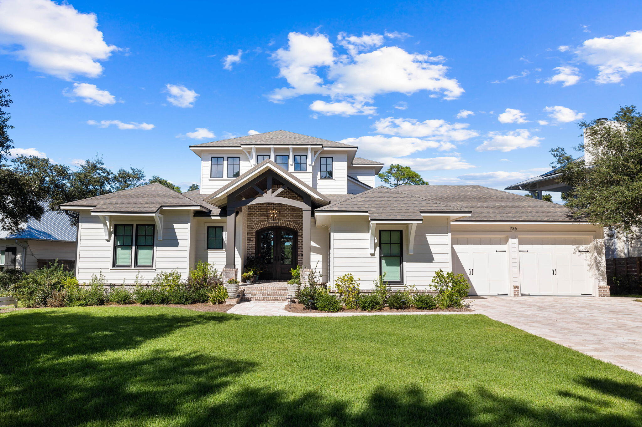 1504 Los Ninos Circle