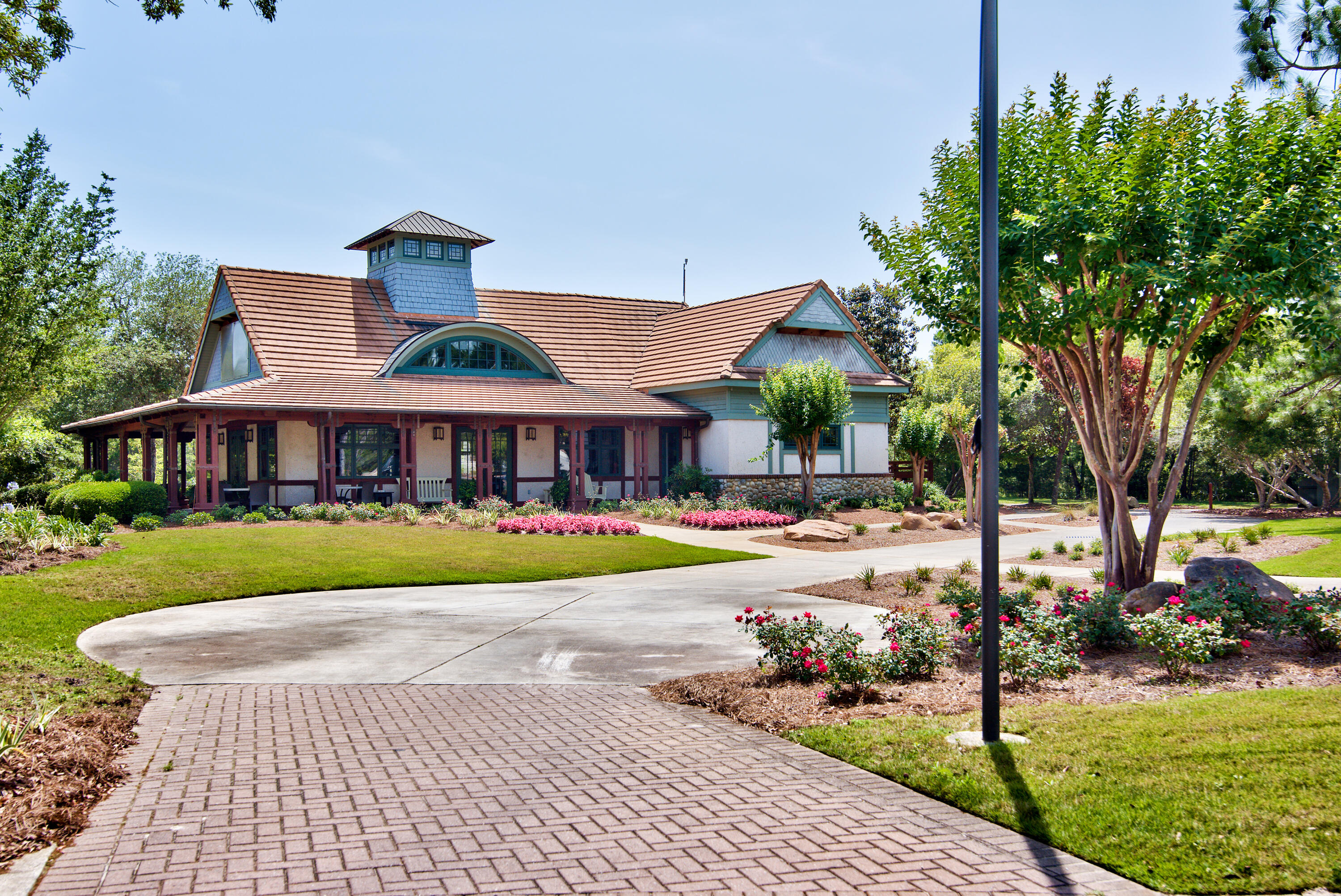 1504 Los Ninos Circle