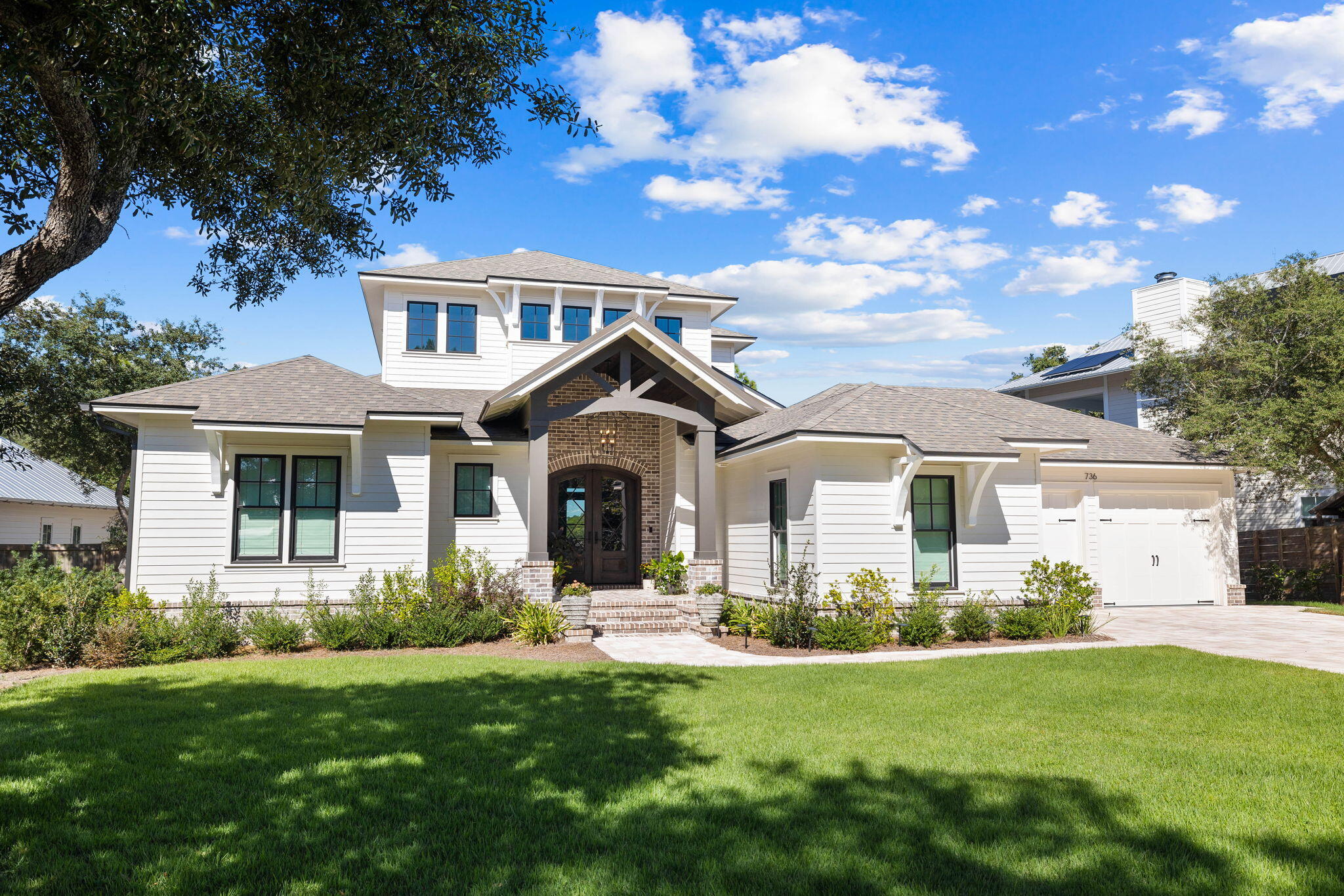 1504 Los Ninos Circle