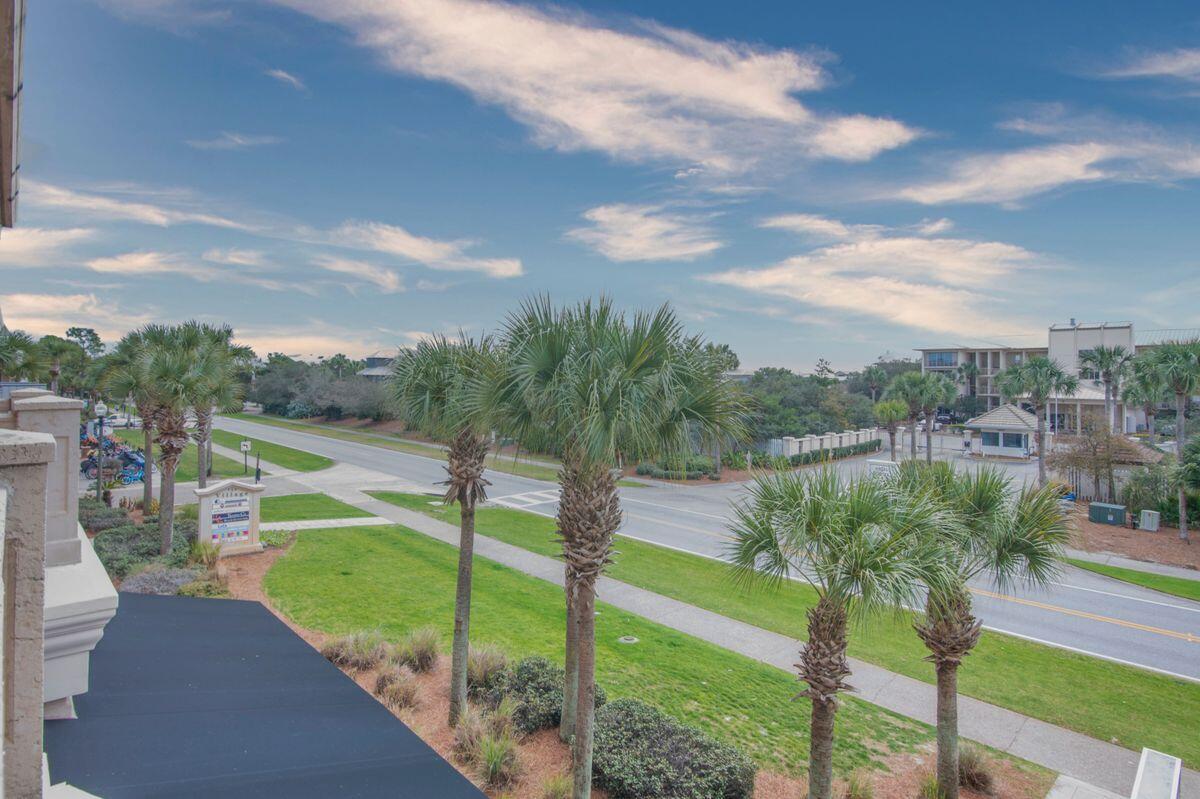 10343 E Co Highway 30A, 260