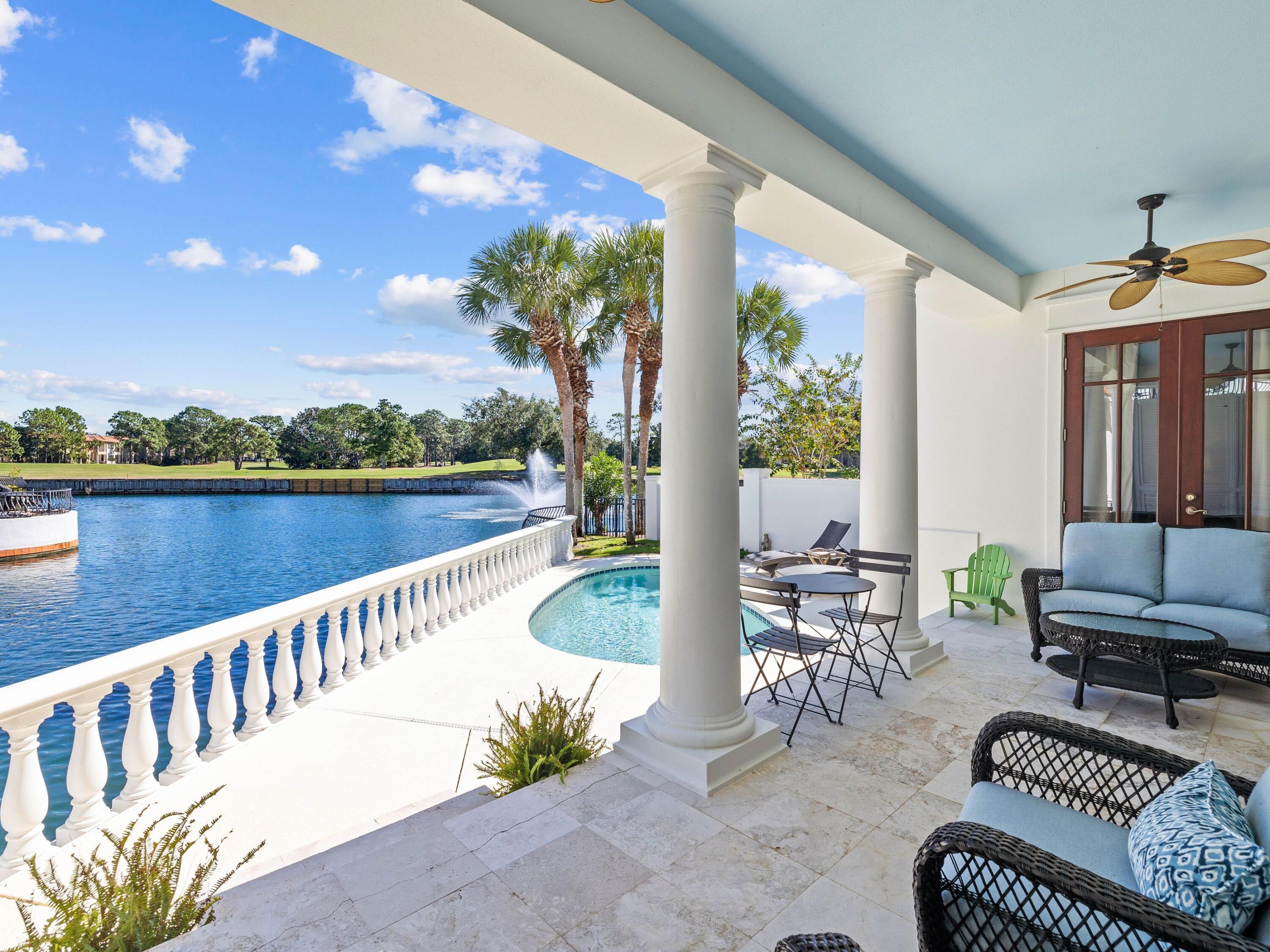 8062 Fountains Lane