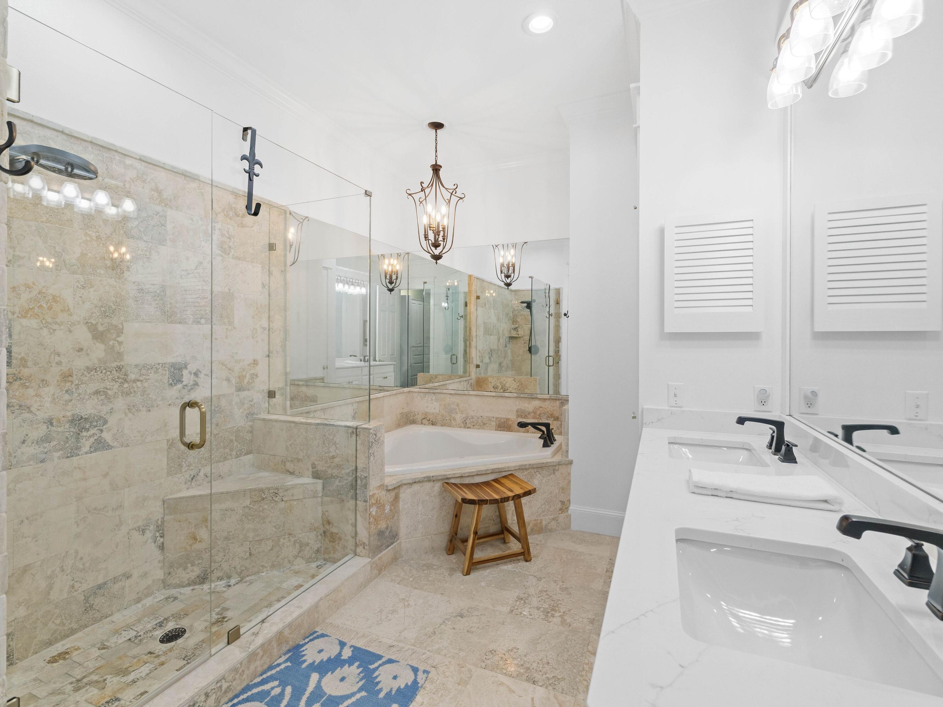 8062 Fountains Lane