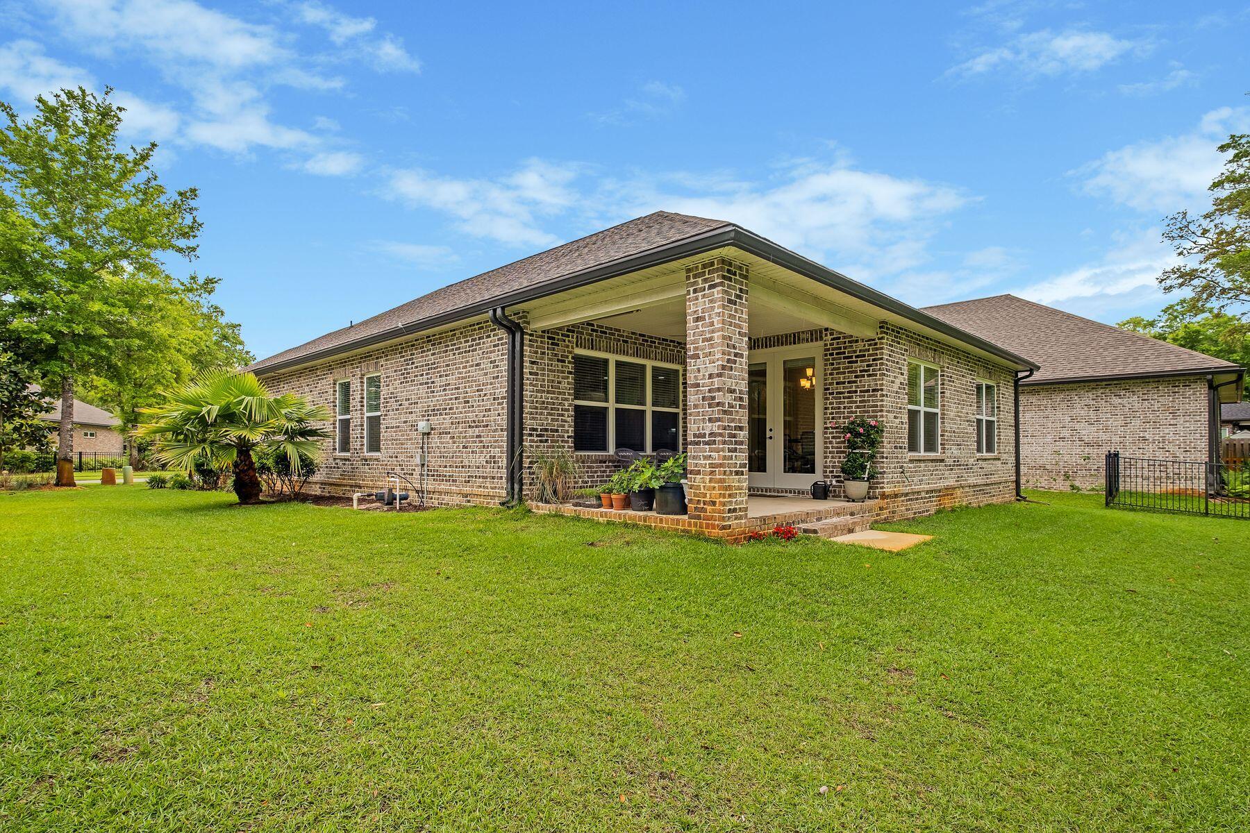 86 Oaktree Boulevard
