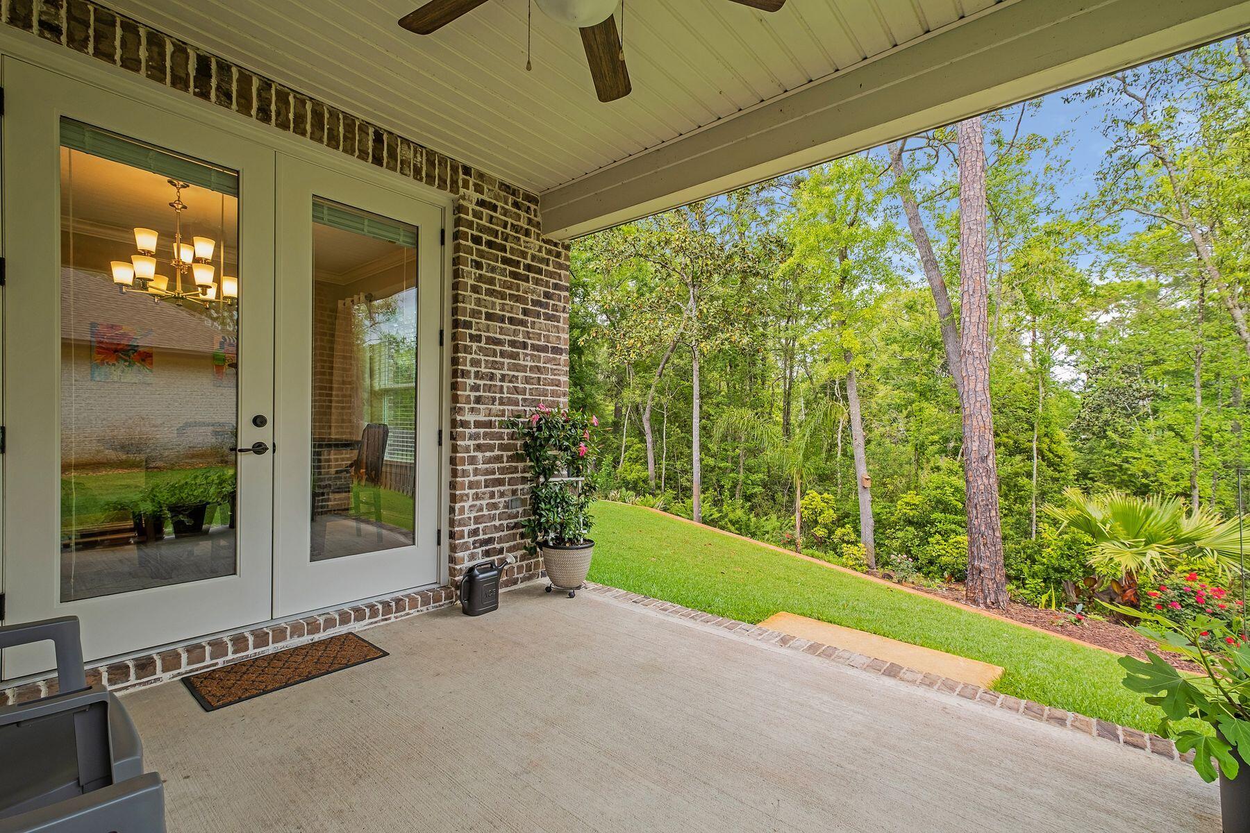 86 Oaktree Boulevard