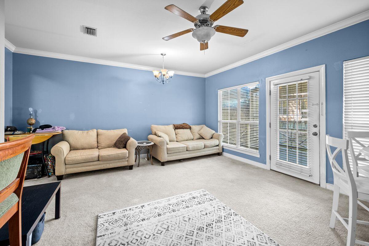 415 Twin Lakes Lane