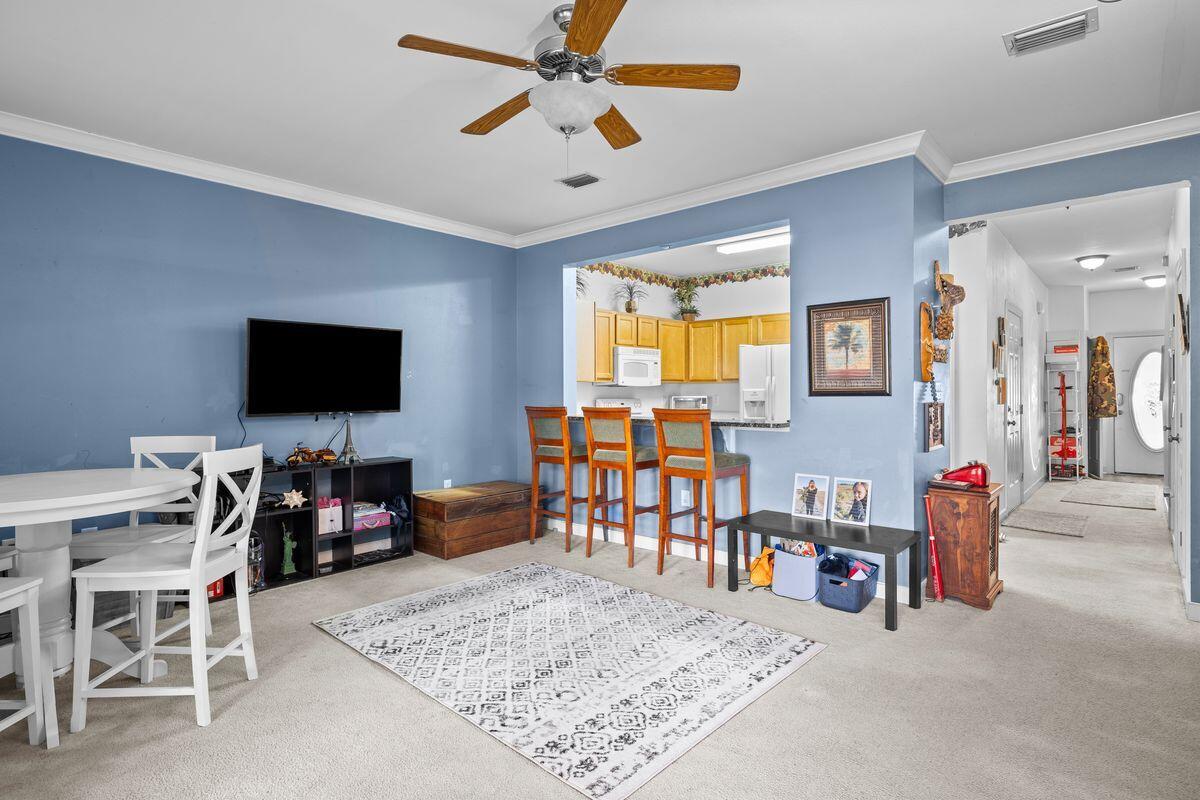 415 Twin Lakes Lane