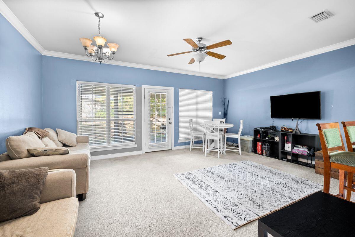 415 Twin Lakes Lane