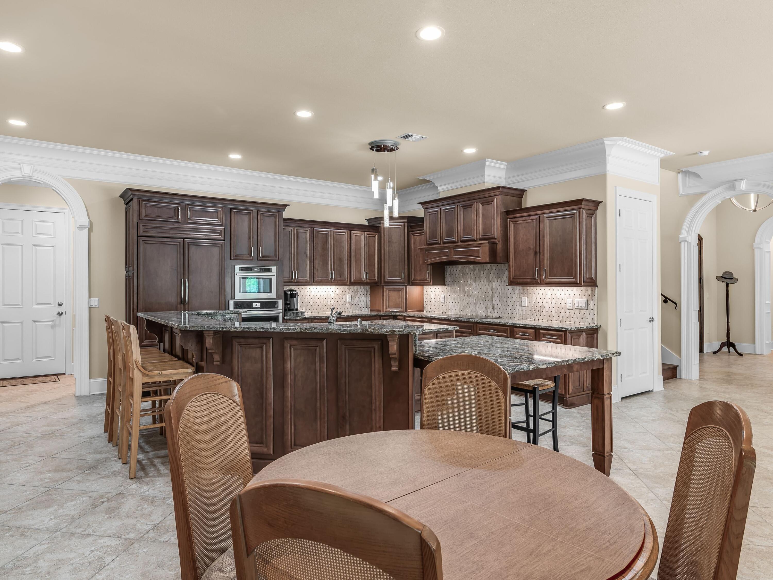 2916 Pine Valley Drive