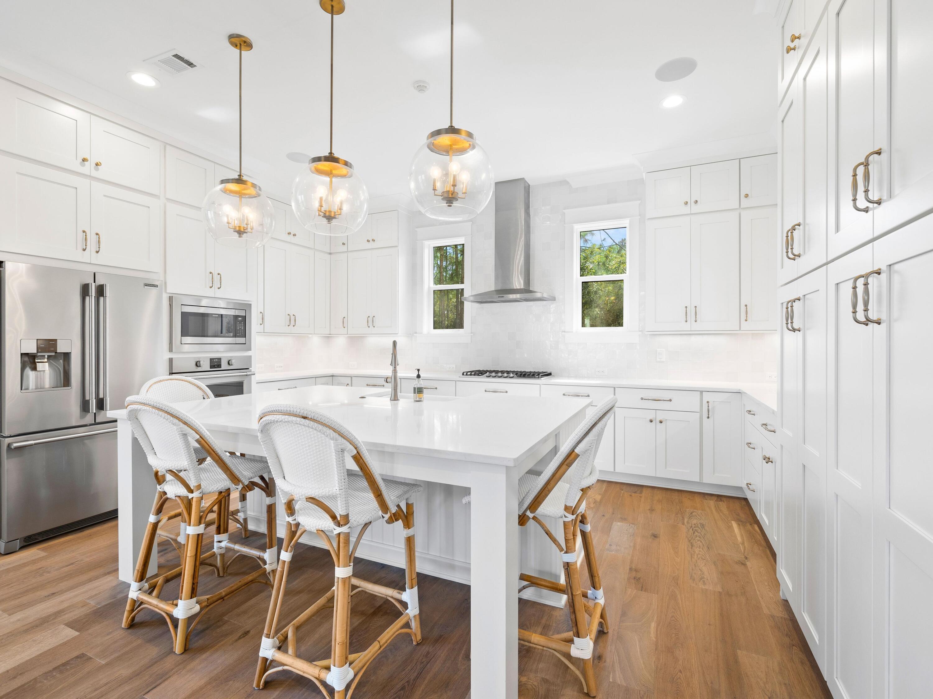 425 Ridgewalk Circle