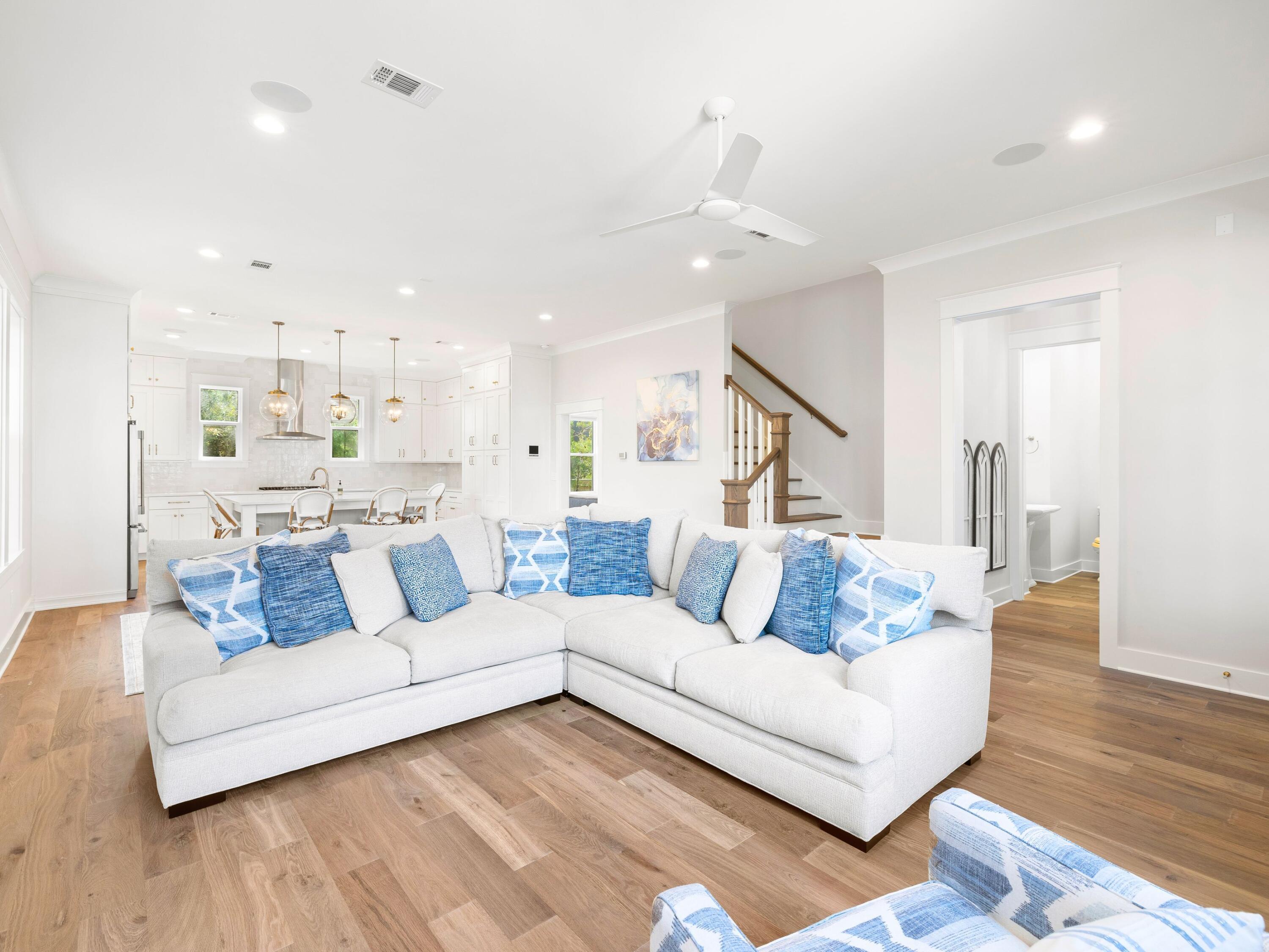 425 Ridgewalk Circle