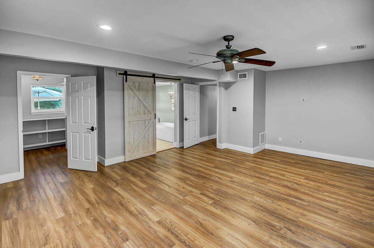 15 NE Wedgewood Lane