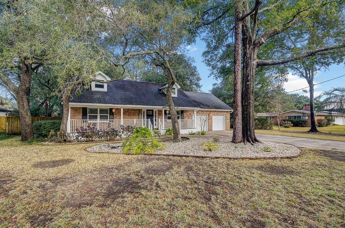 15 NE Wedgewood Lane