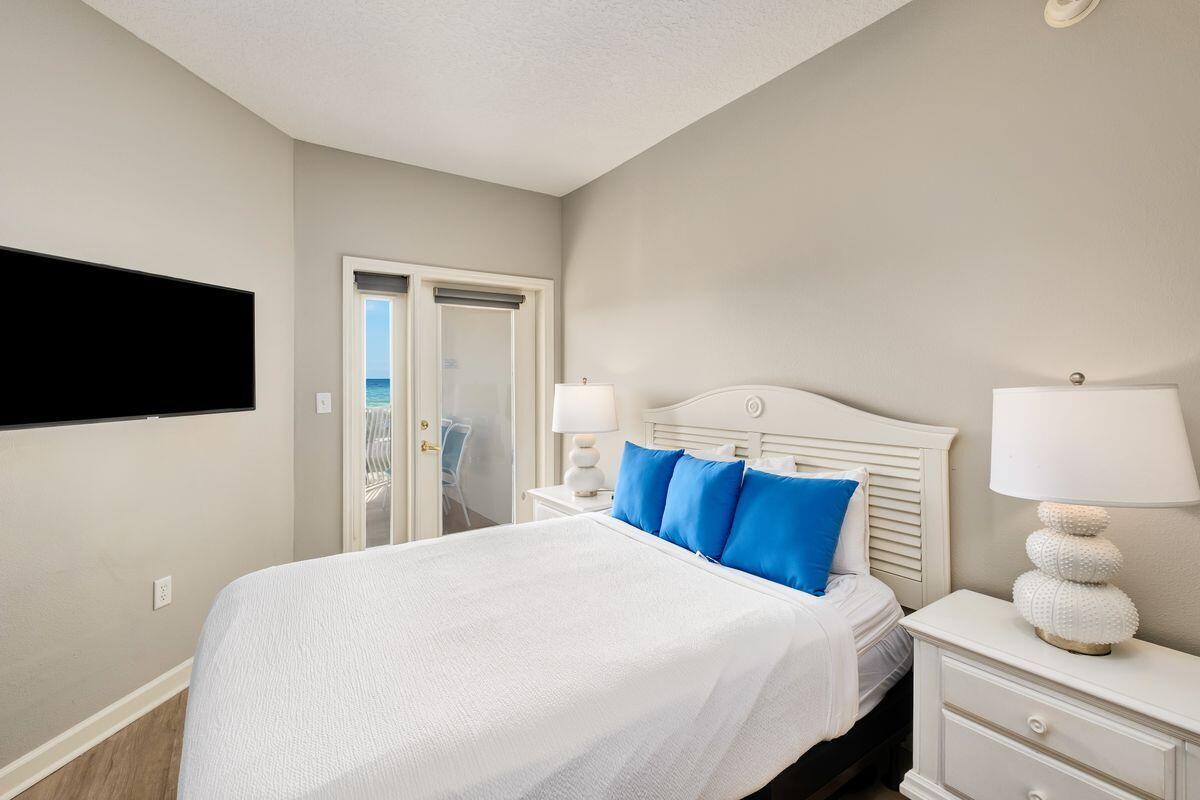 15 Chivas Lane, # 301A
