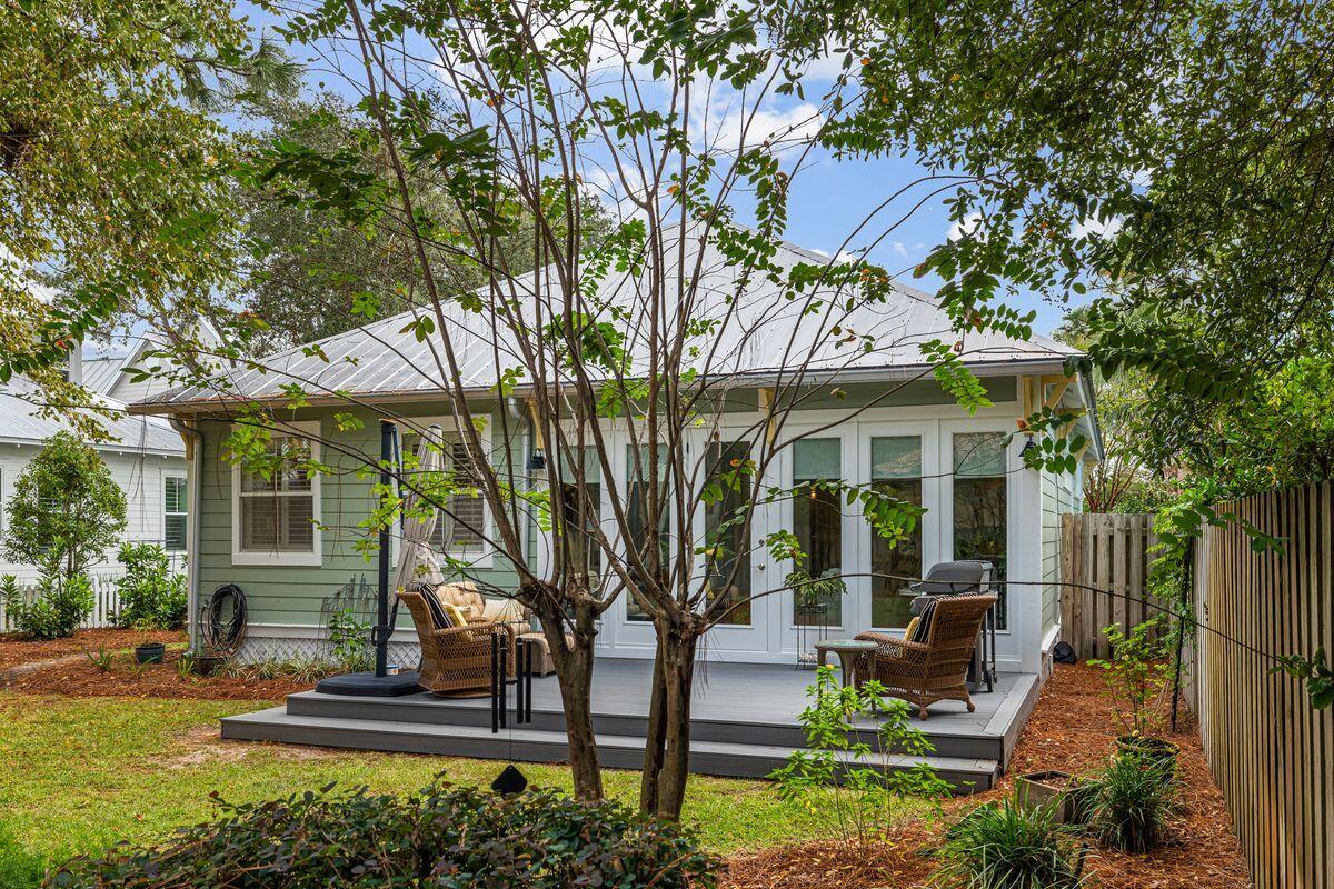 2122 Olde Towne Avenue