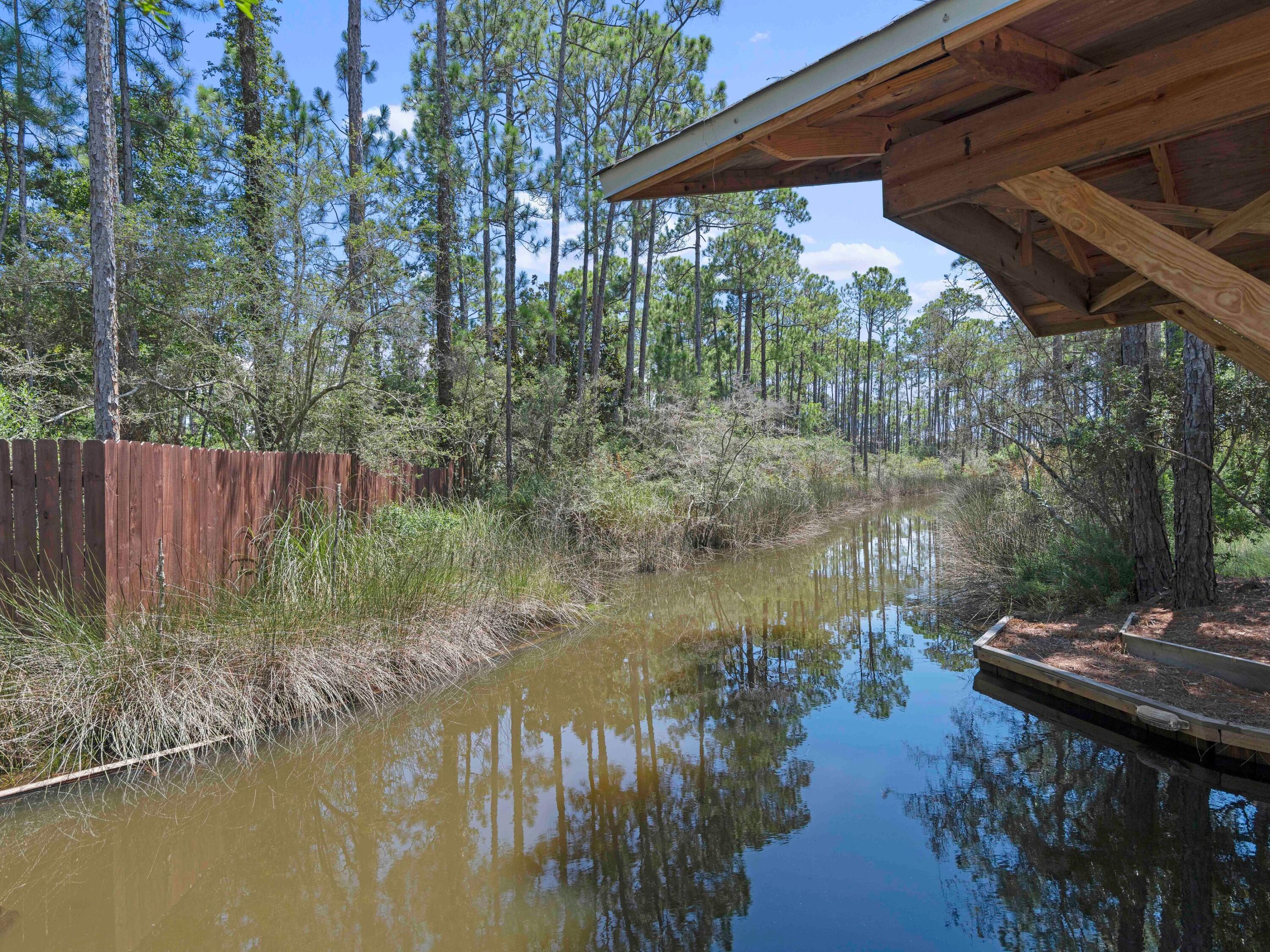 81 W Nursery Road