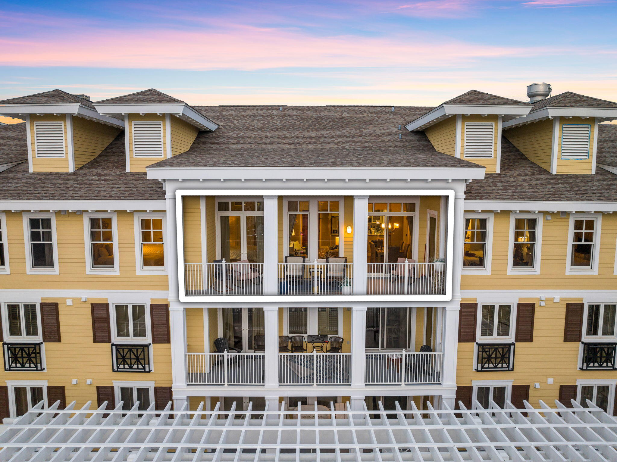 9100 Baytowne Wharf Boulevard, 470/472