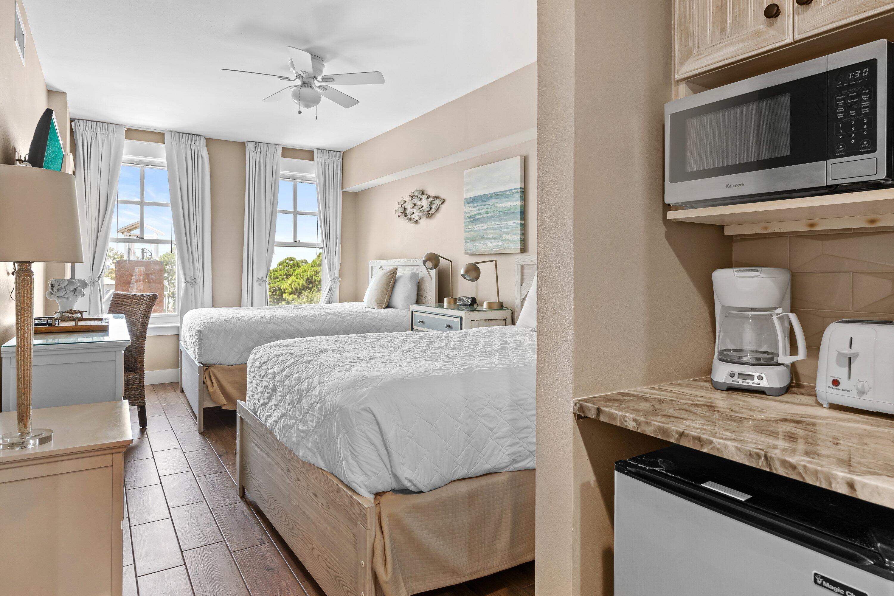 9100 Baytowne Wharf Boulevard, 470/472