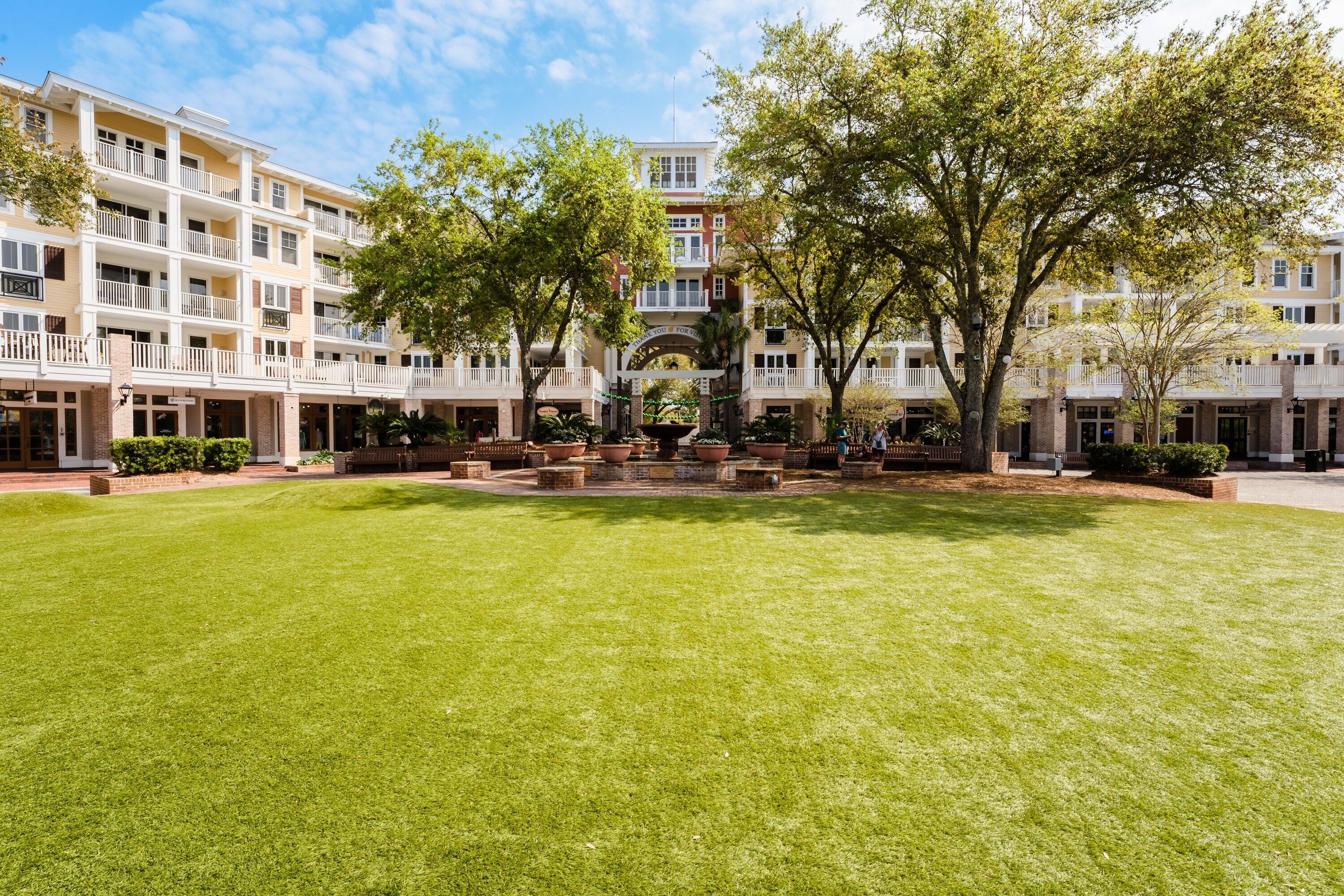 9100 Baytowne Wharf Boulevard, 470/472
