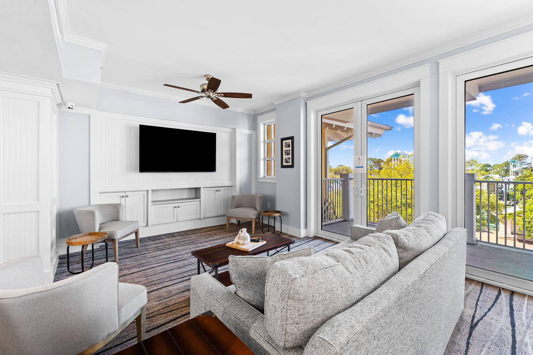 9100 Baytowne Wharf Boulevard, 470/472