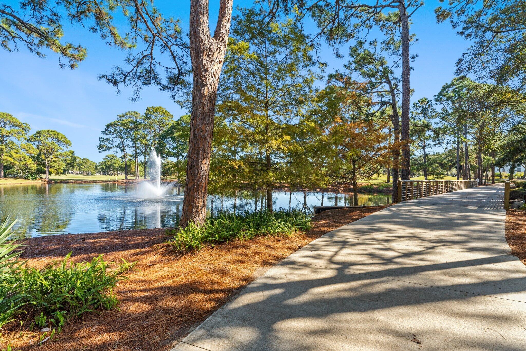 9100 Baytowne Wharf Boulevard, 470/472