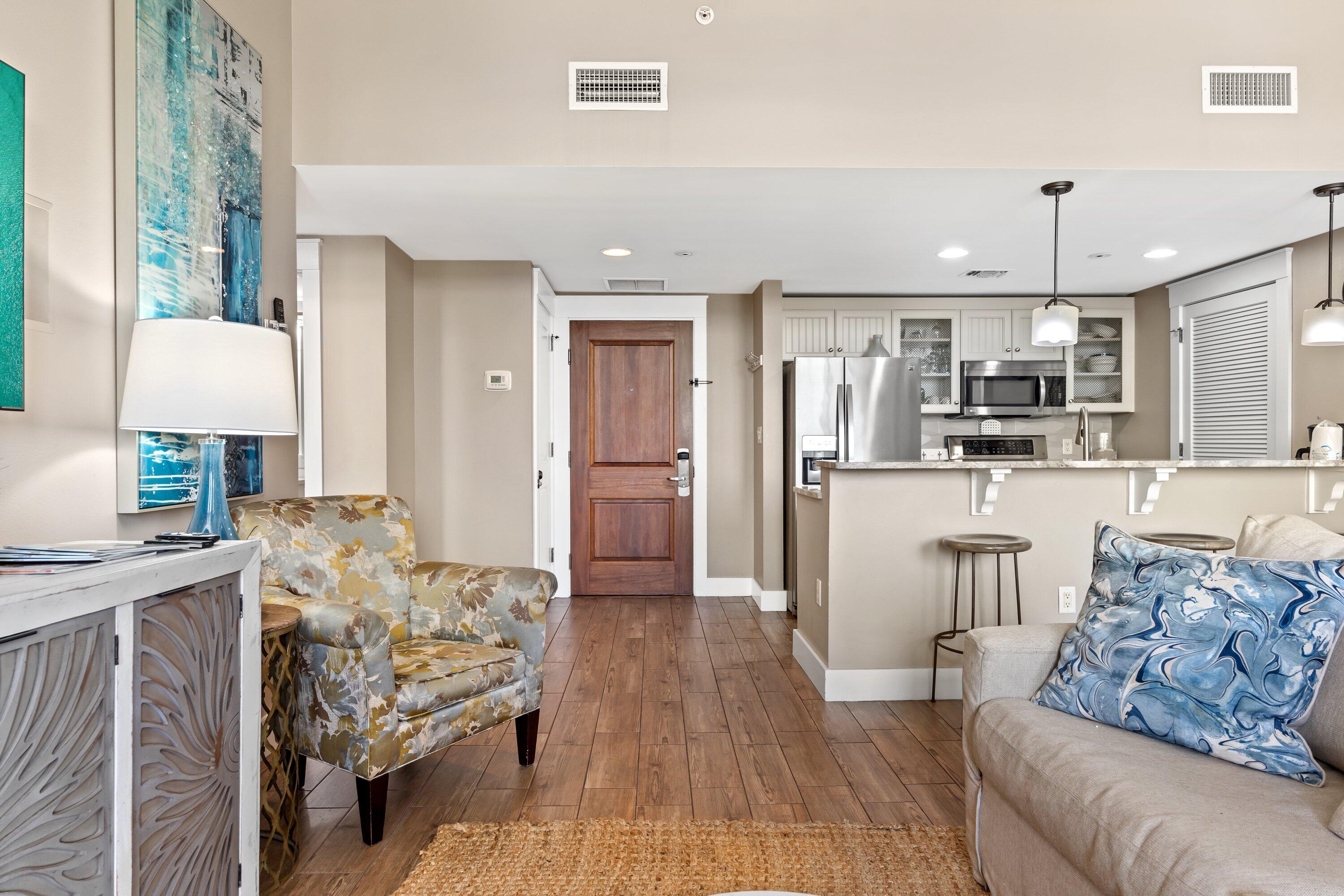 9100 Baytowne Wharf Boulevard, 470/472