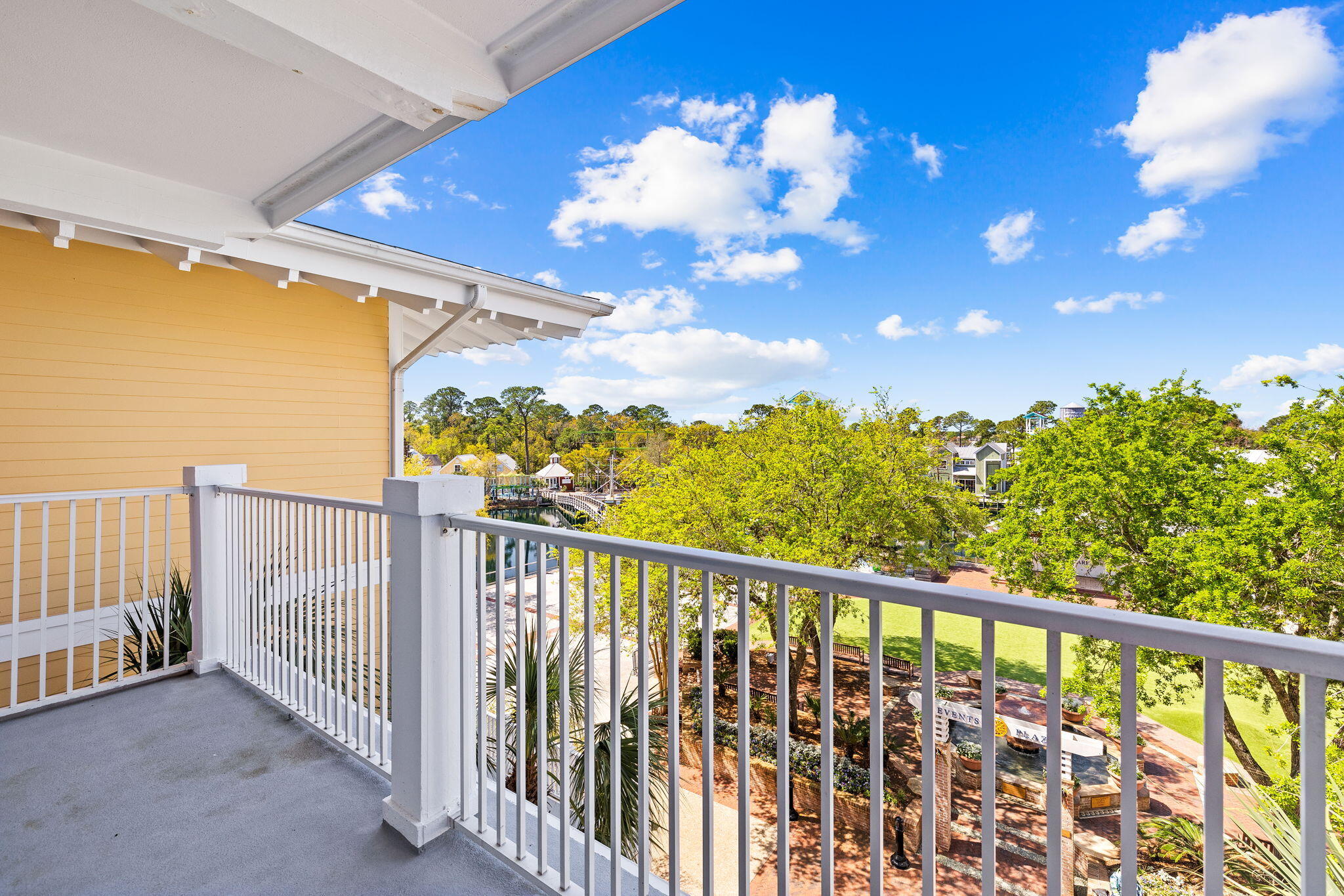 9100 Baytowne Wharf Boulevard, 470/472