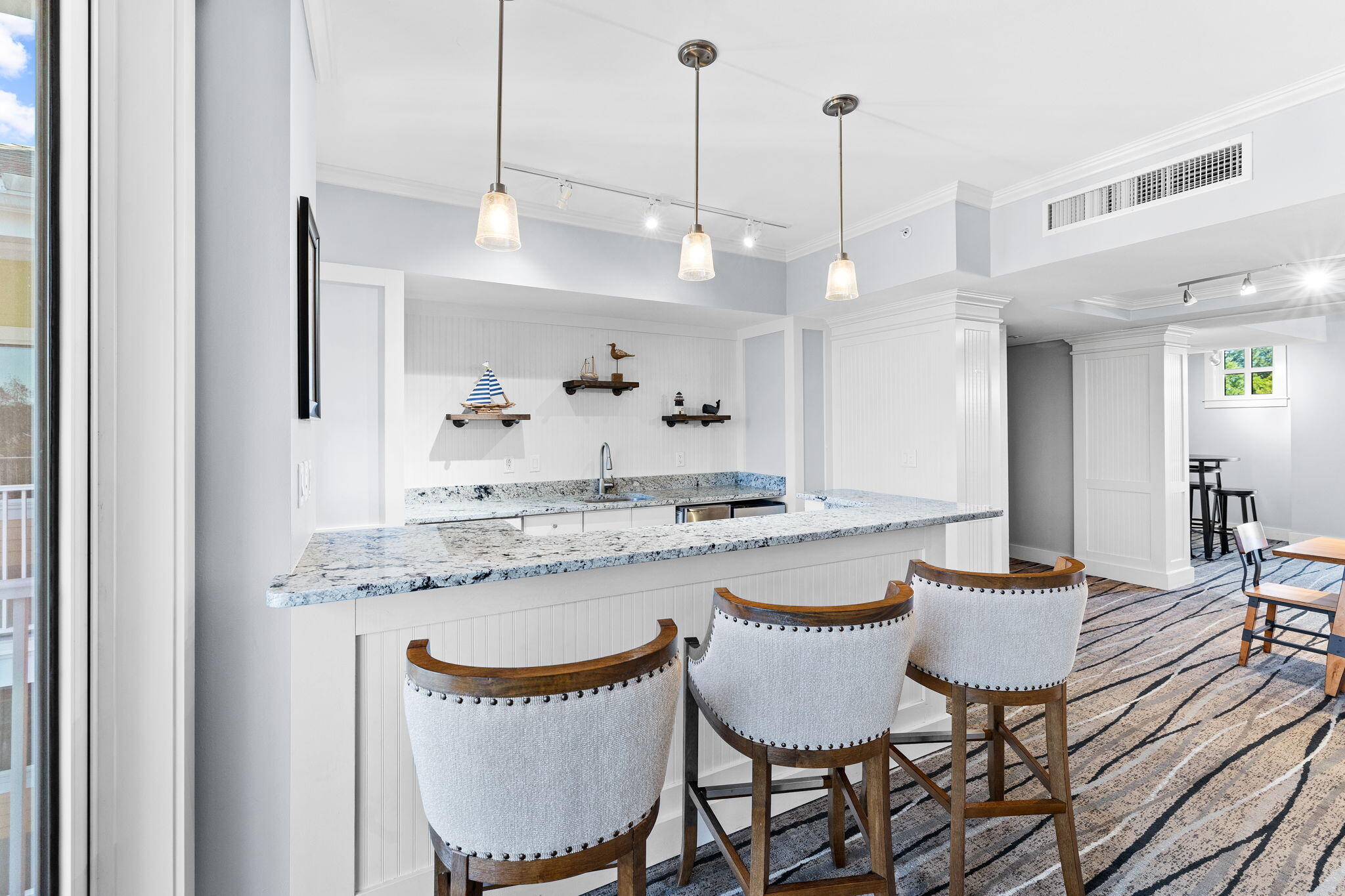 9100 Baytowne Wharf Boulevard, 470/472