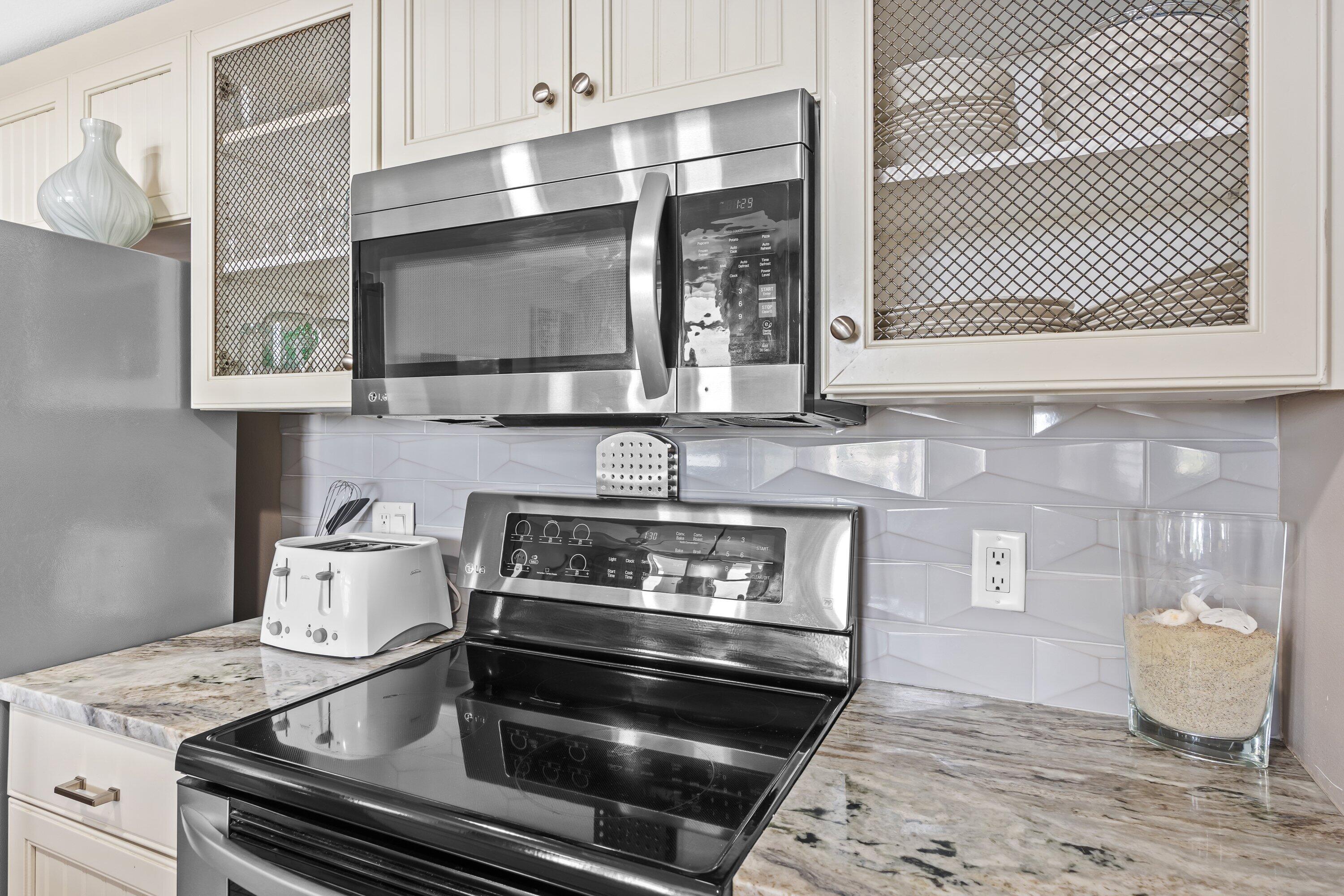 9100 Baytowne Wharf Boulevard, 470/472