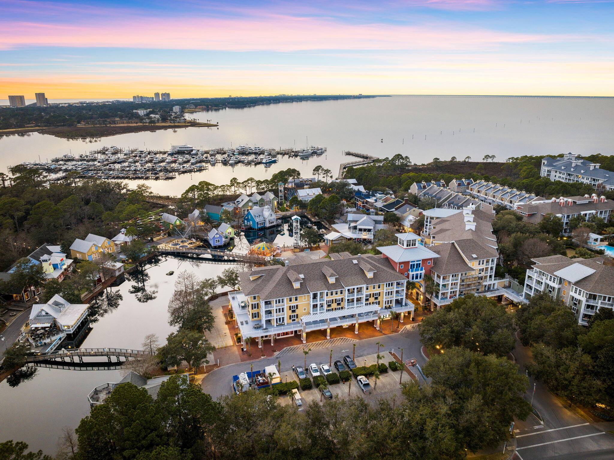 9100 Baytowne Wharf Boulevard, 470/472