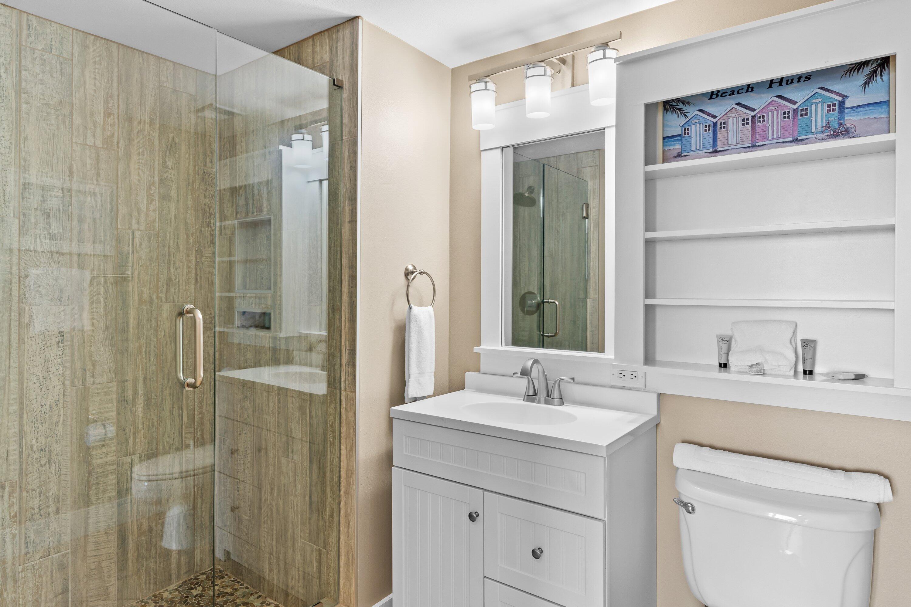 9100 Baytowne Wharf Boulevard, 470/472