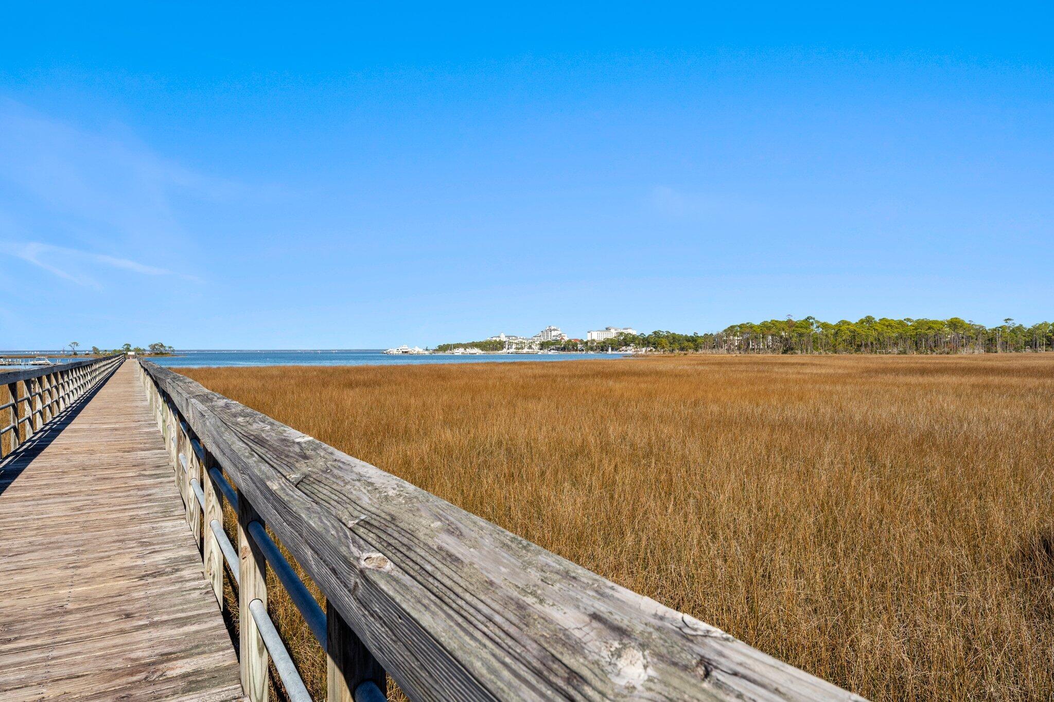 9100 Baytowne Wharf Boulevard, 470/472
