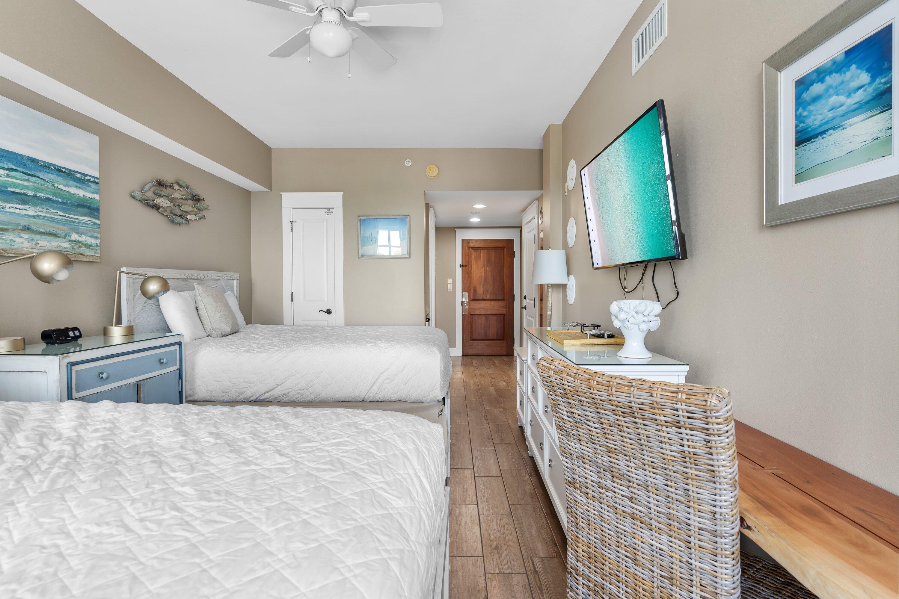 9100 Baytowne Wharf Boulevard, 470/472