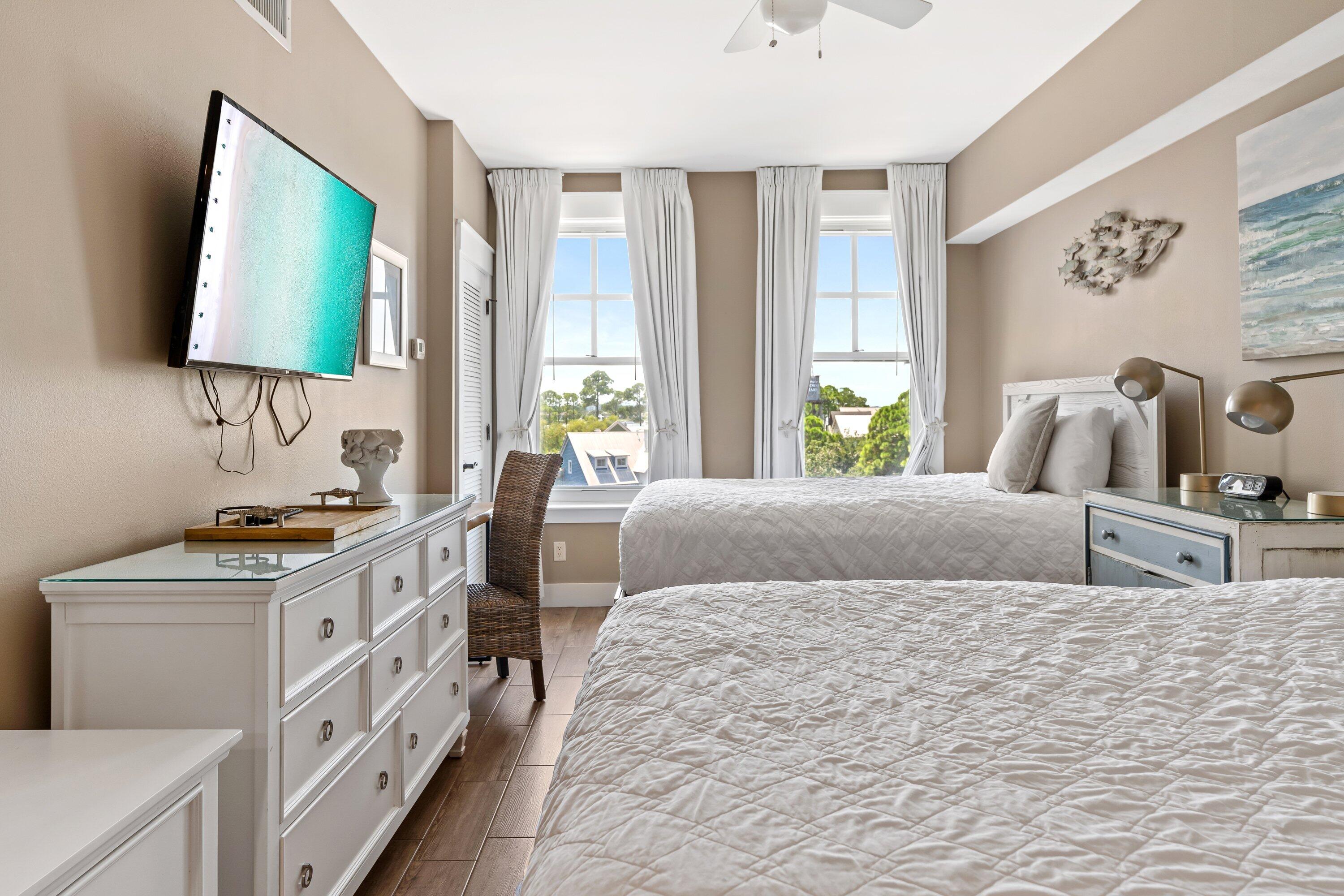 9100 Baytowne Wharf Boulevard, 470/472