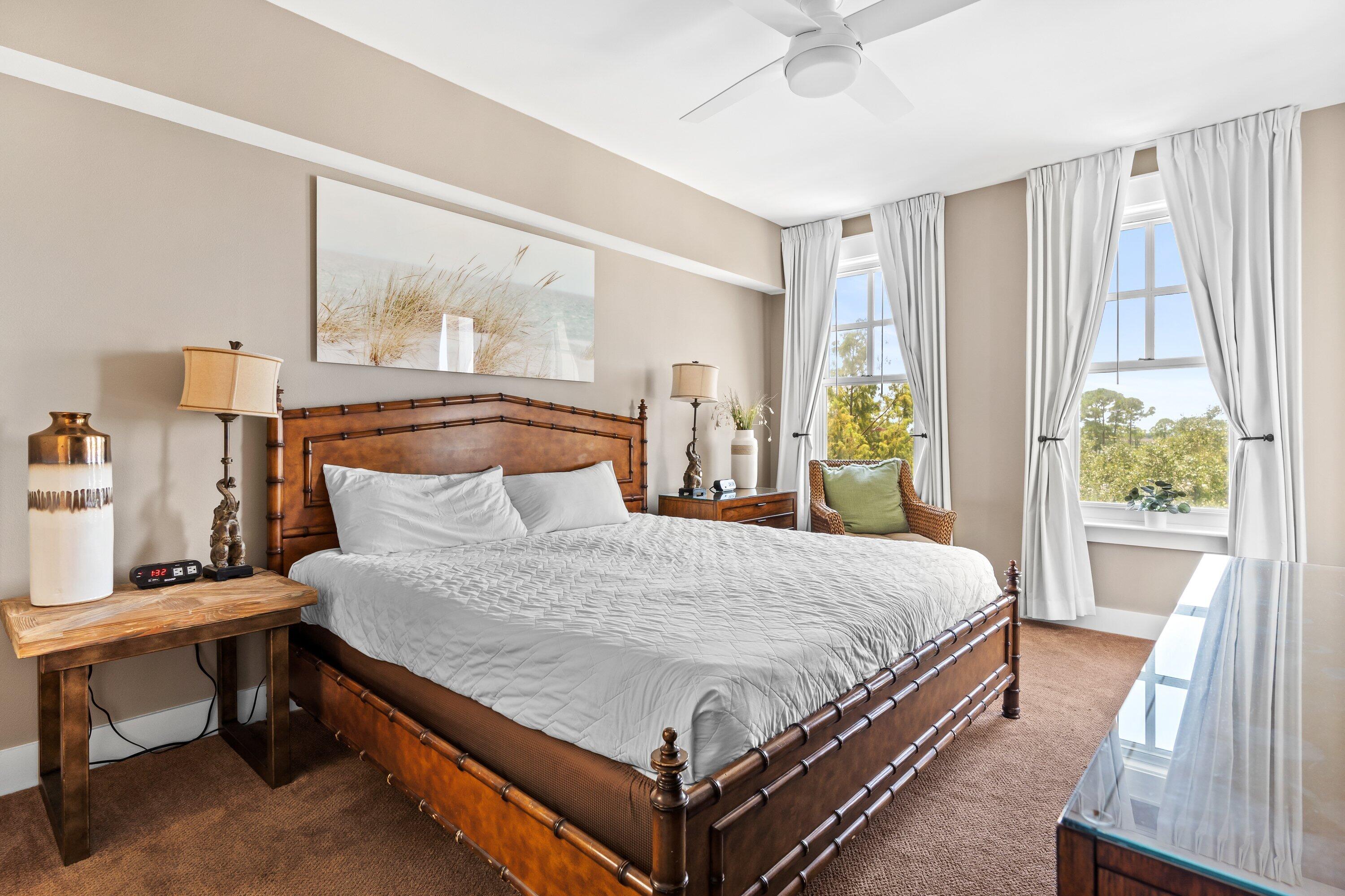 9100 Baytowne Wharf Boulevard, 470/472