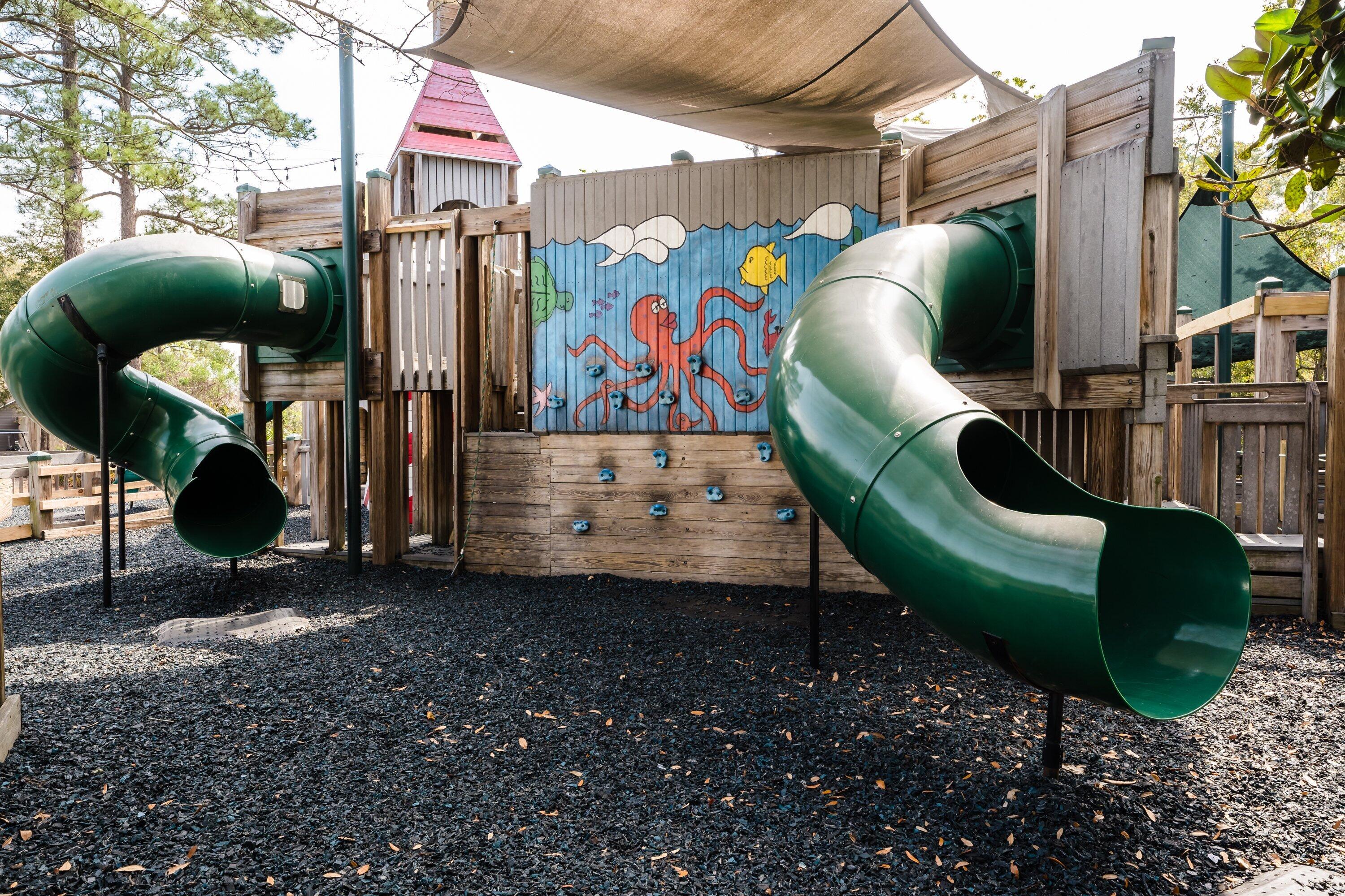 9100 Baytowne Wharf Boulevard, 470/472