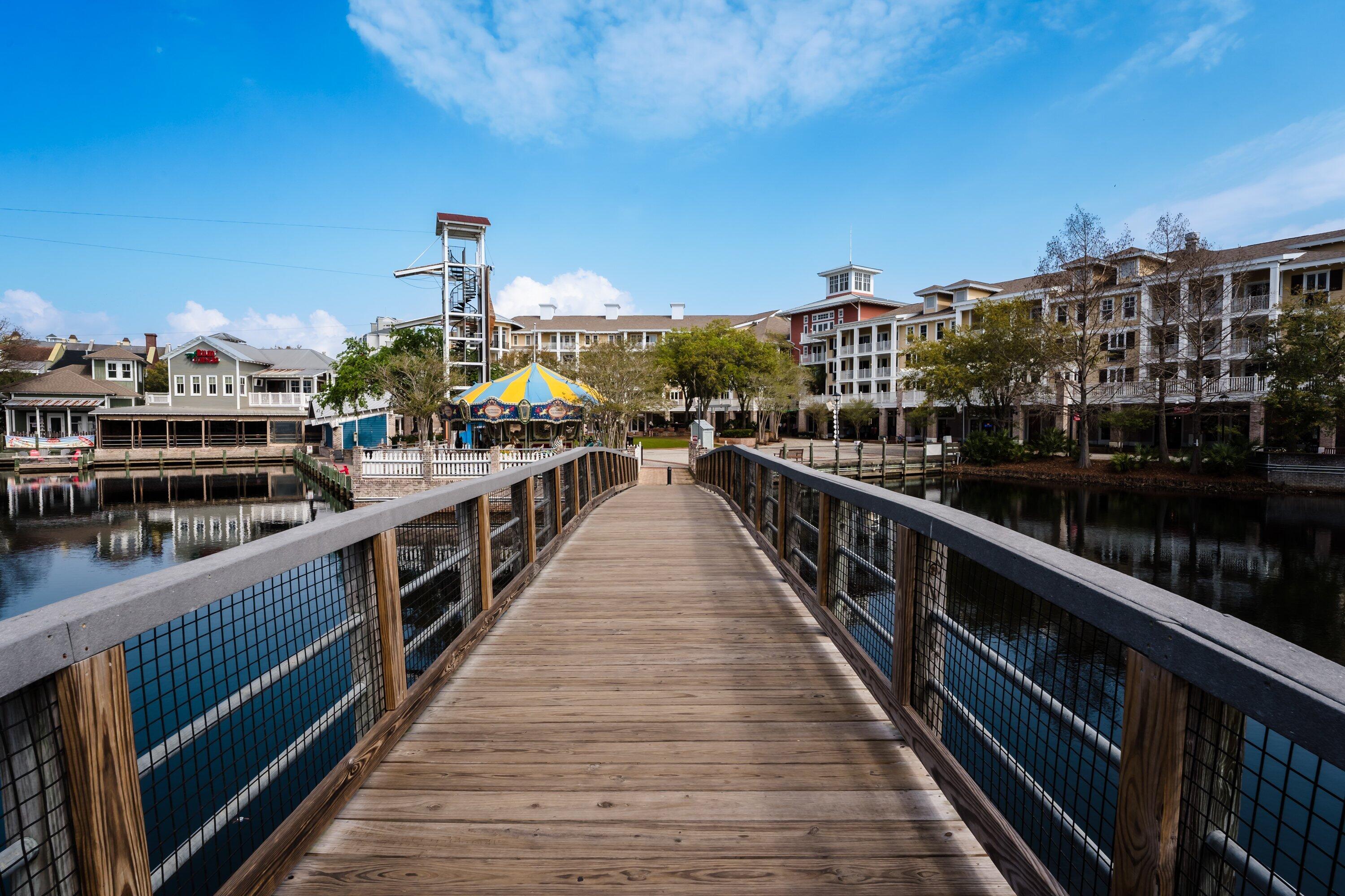 9100 Baytowne Wharf Boulevard, 470/472