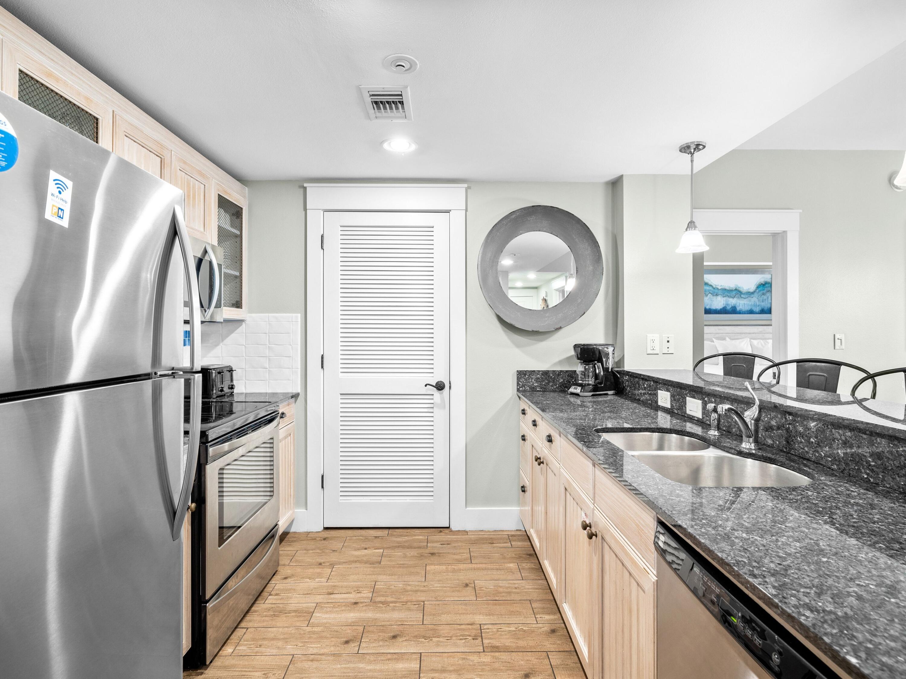 9100 Baytowne Wharf Boulevard, 374/376