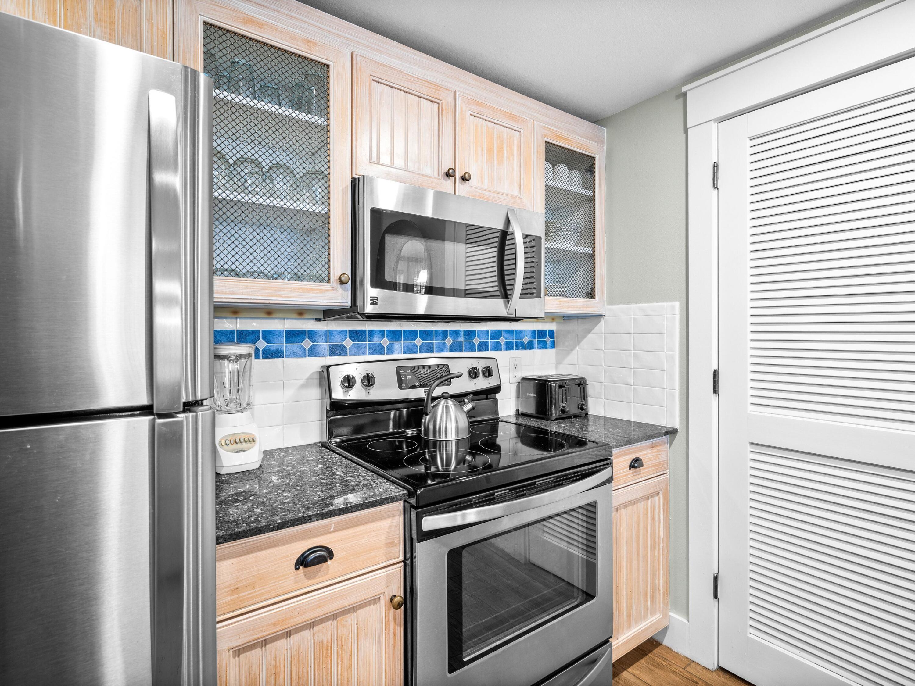 9100 Baytowne Wharf Boulevard, 374/376