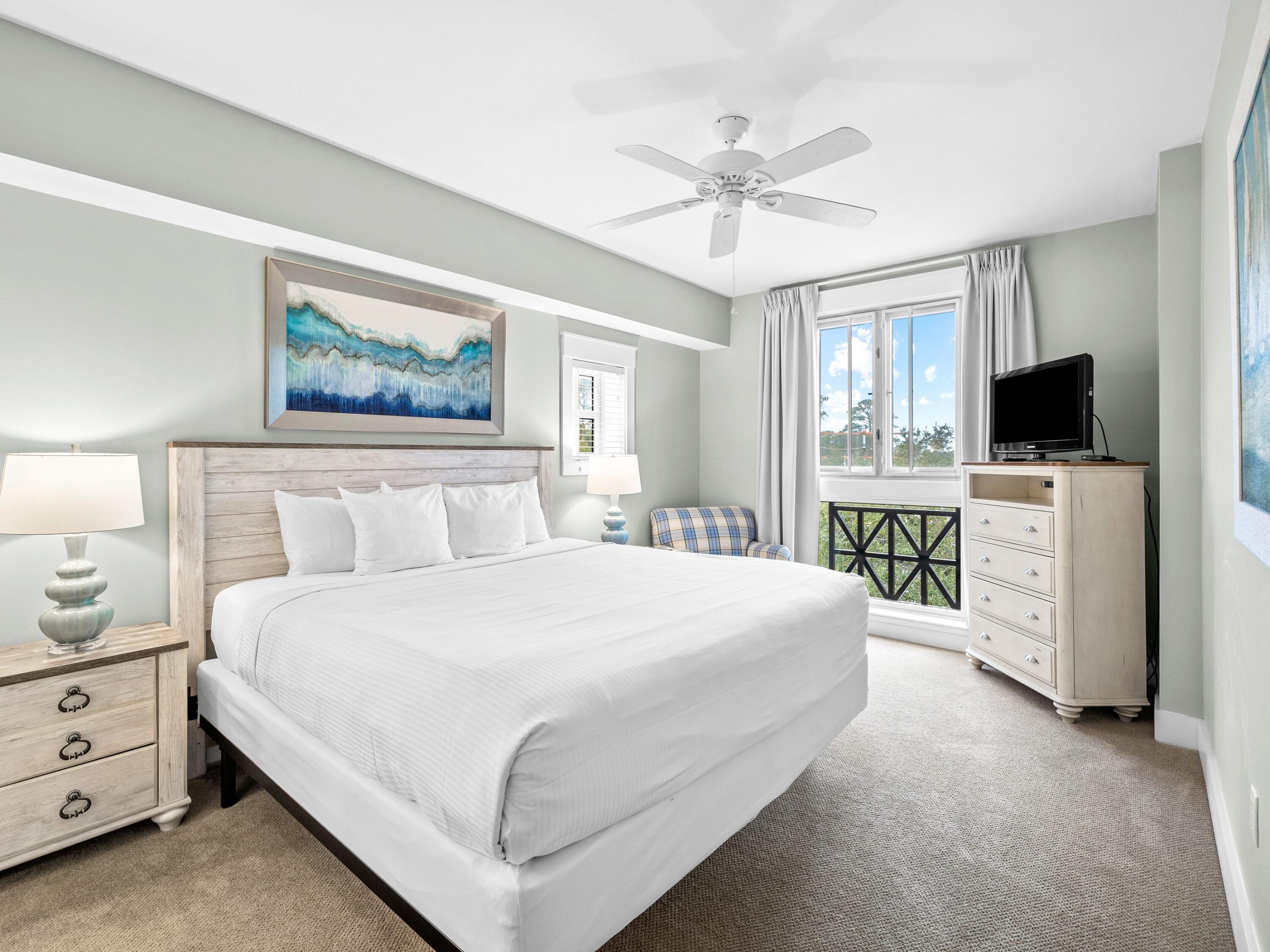 9100 Baytowne Wharf Boulevard, 374/376