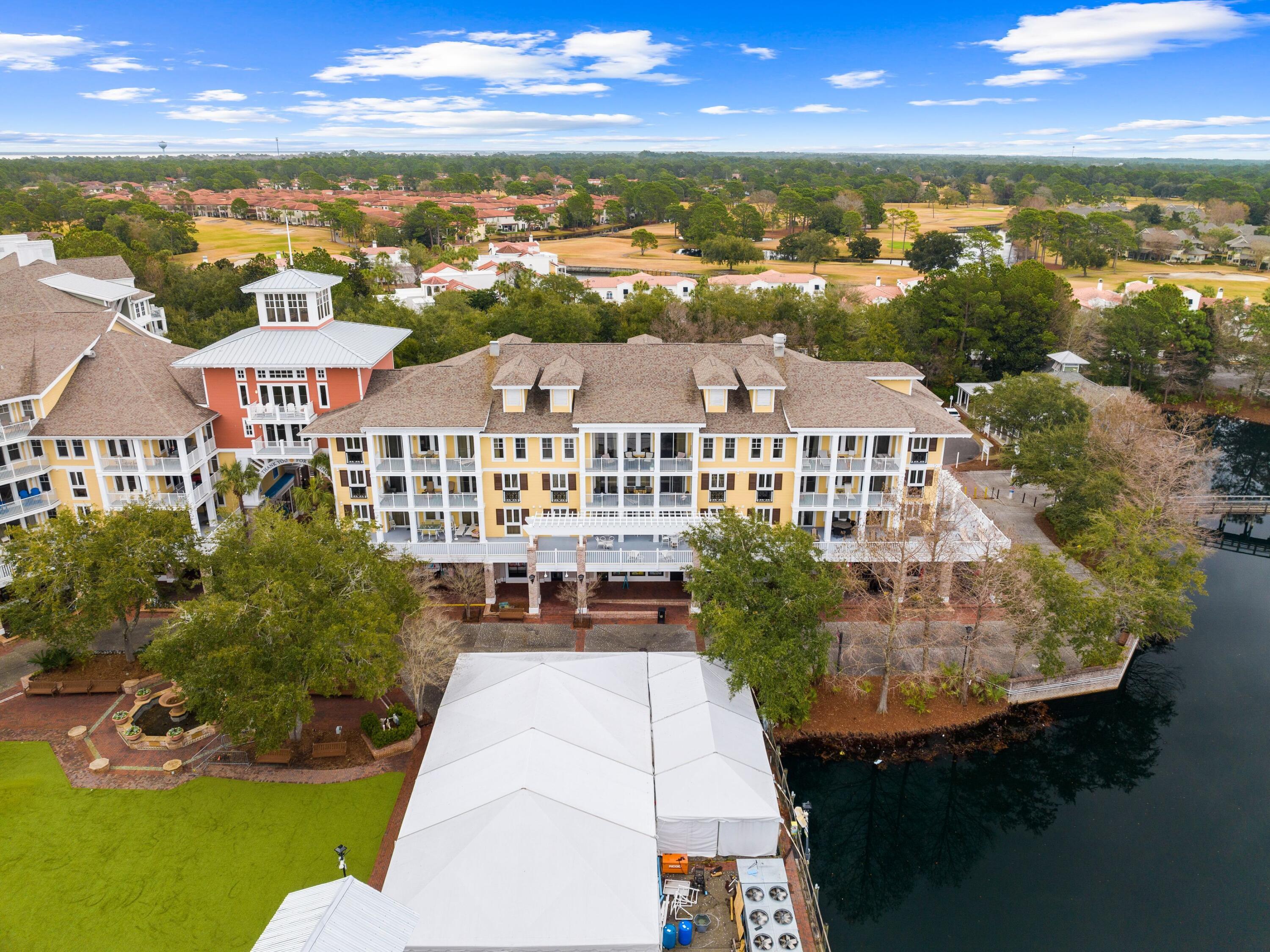 9100 Baytowne Wharf Boulevard, 374/376