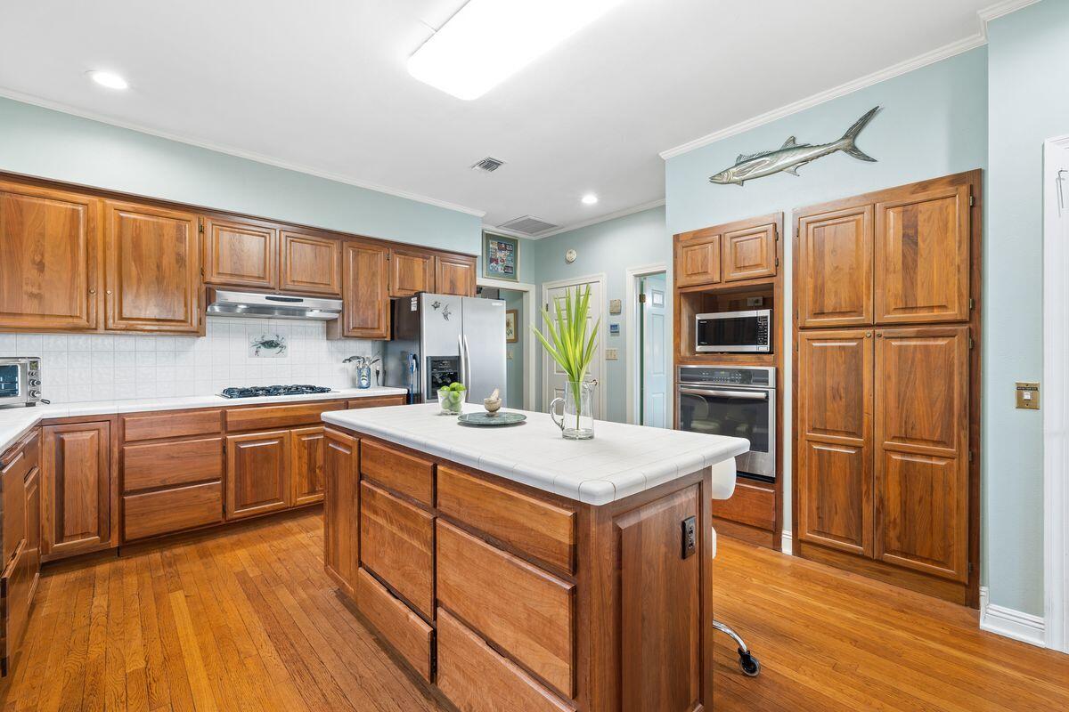 754 Village Road