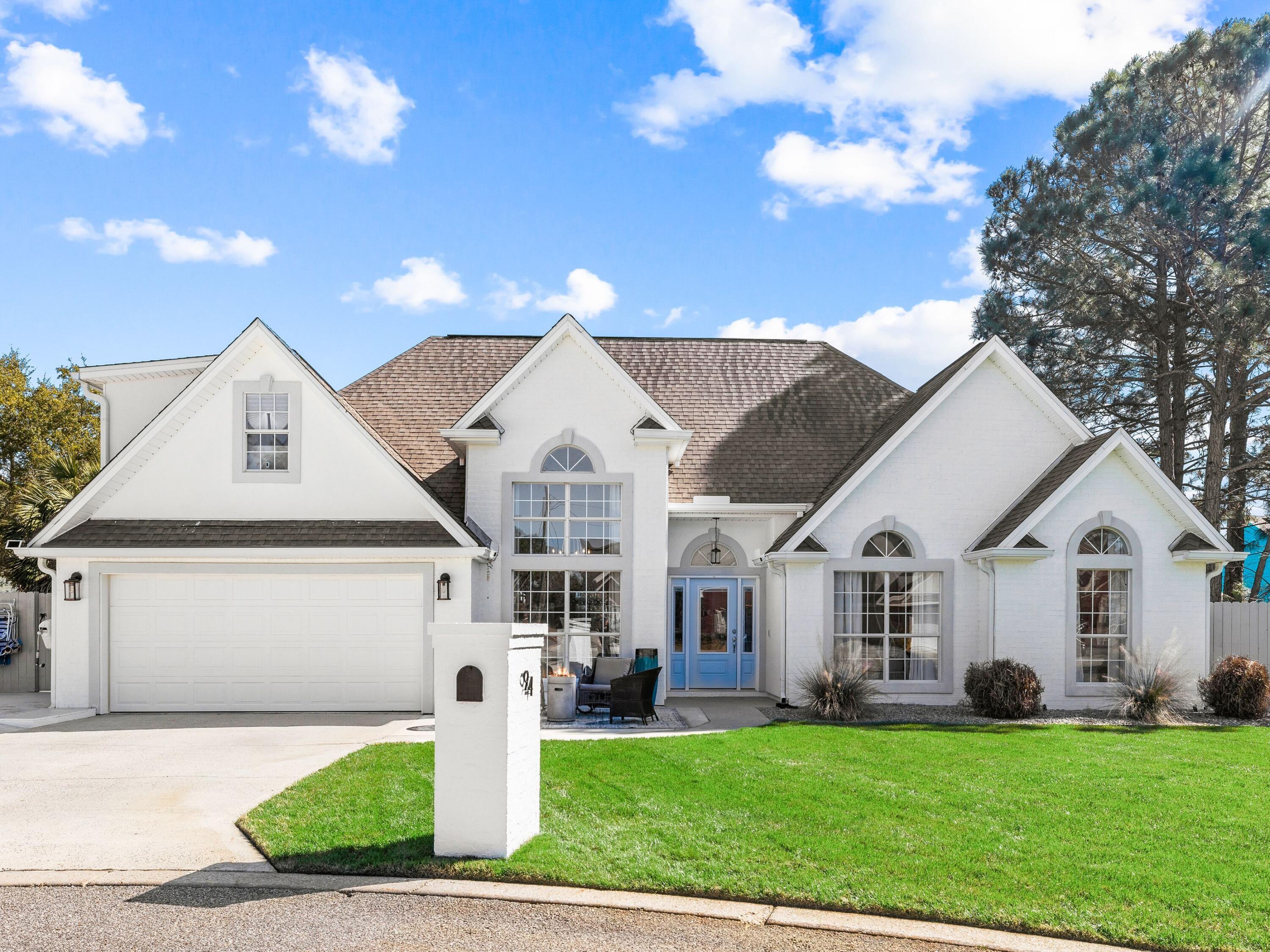 94 Hidden Lakes Circle